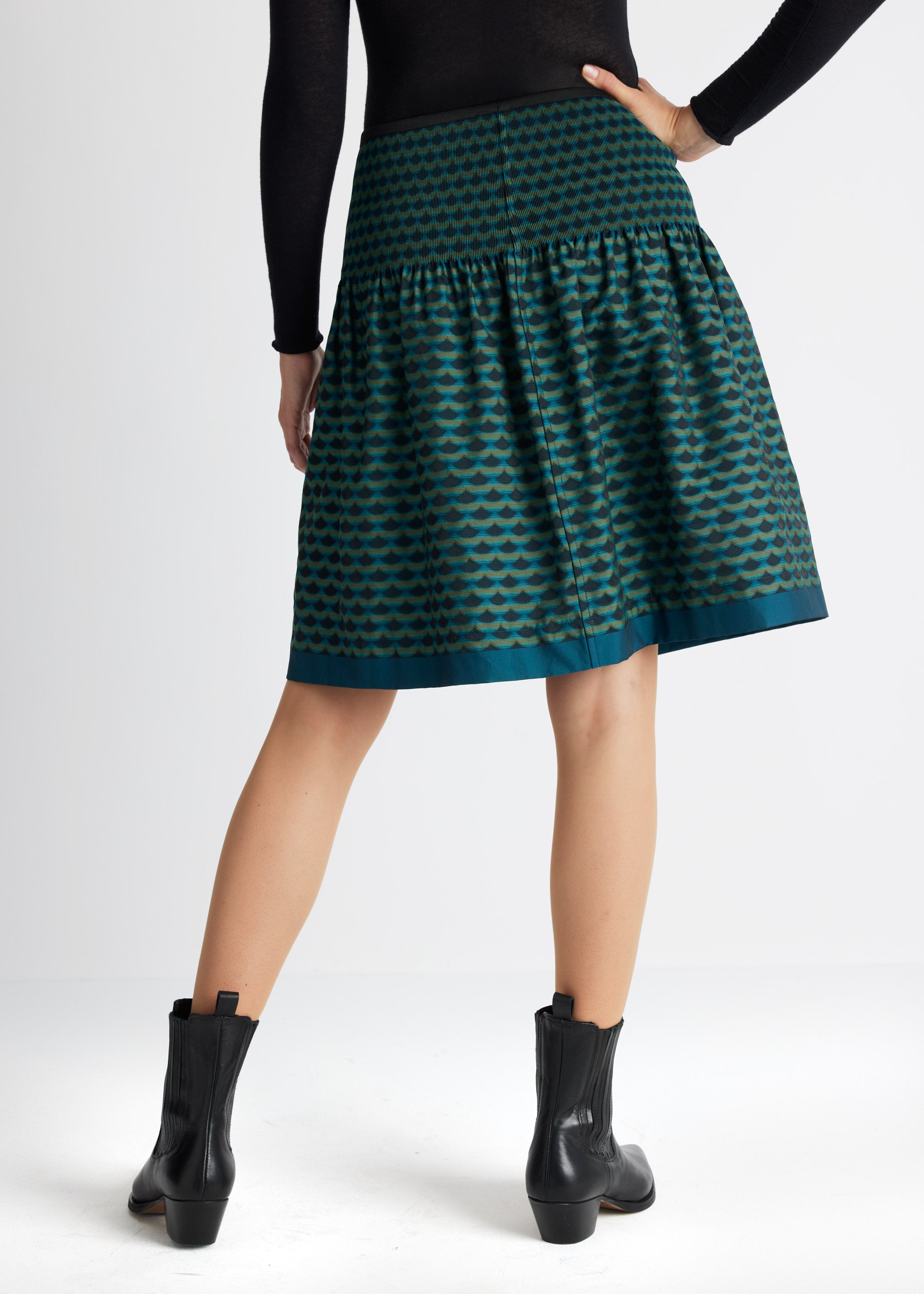 Kurzer One Size Rock LUMIRO-W mit Gummibund und Muster in Petrol
