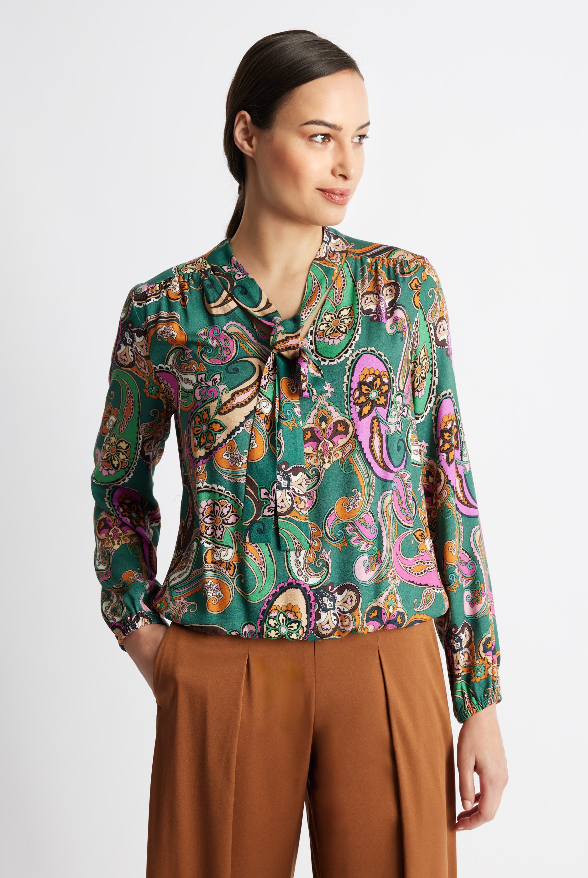 Legere Bluse VYBLUSA mit V-Ausschnitt, Bindedetail, elastischen Bündchen, langen Ärmeln und Muster in Grün