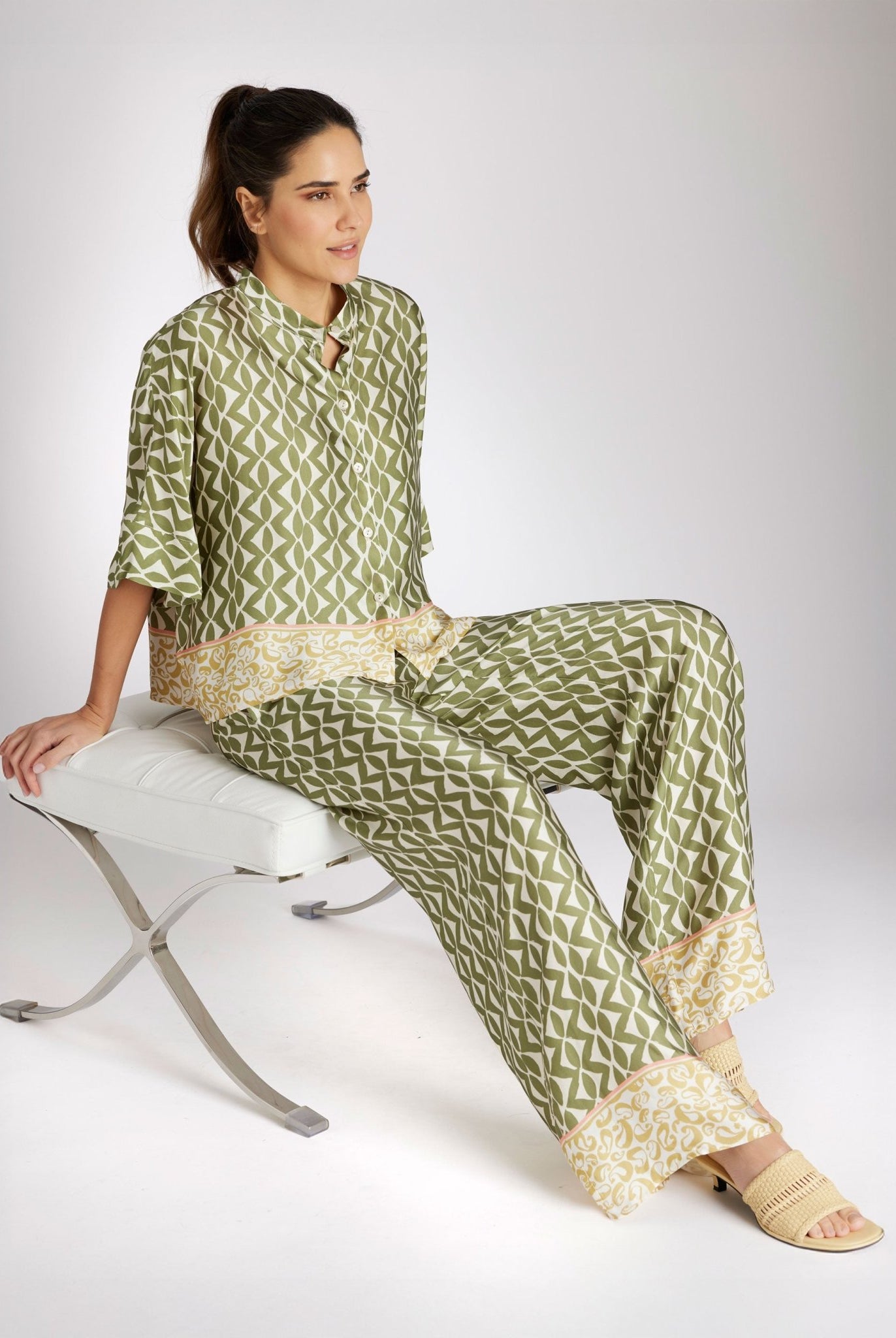 Coming Soon! Lange, legere Hose ZYTARI aus Viskose mit Gummibund - FOX'S - Fashion