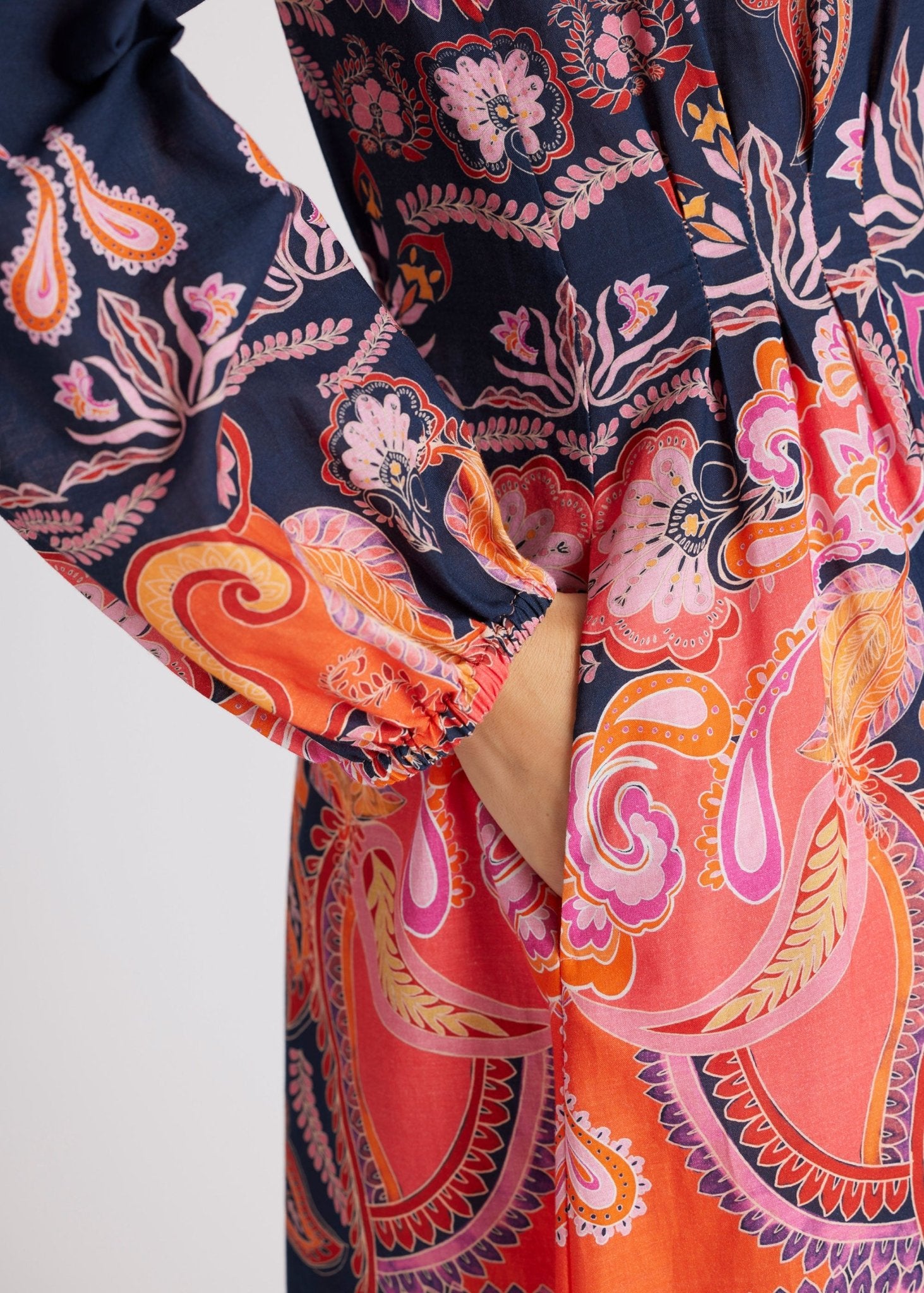 Coming Soon! Langes, tailliertes Kleid YIJE aus 100 % Baumwolle - FOX'S - Fashion