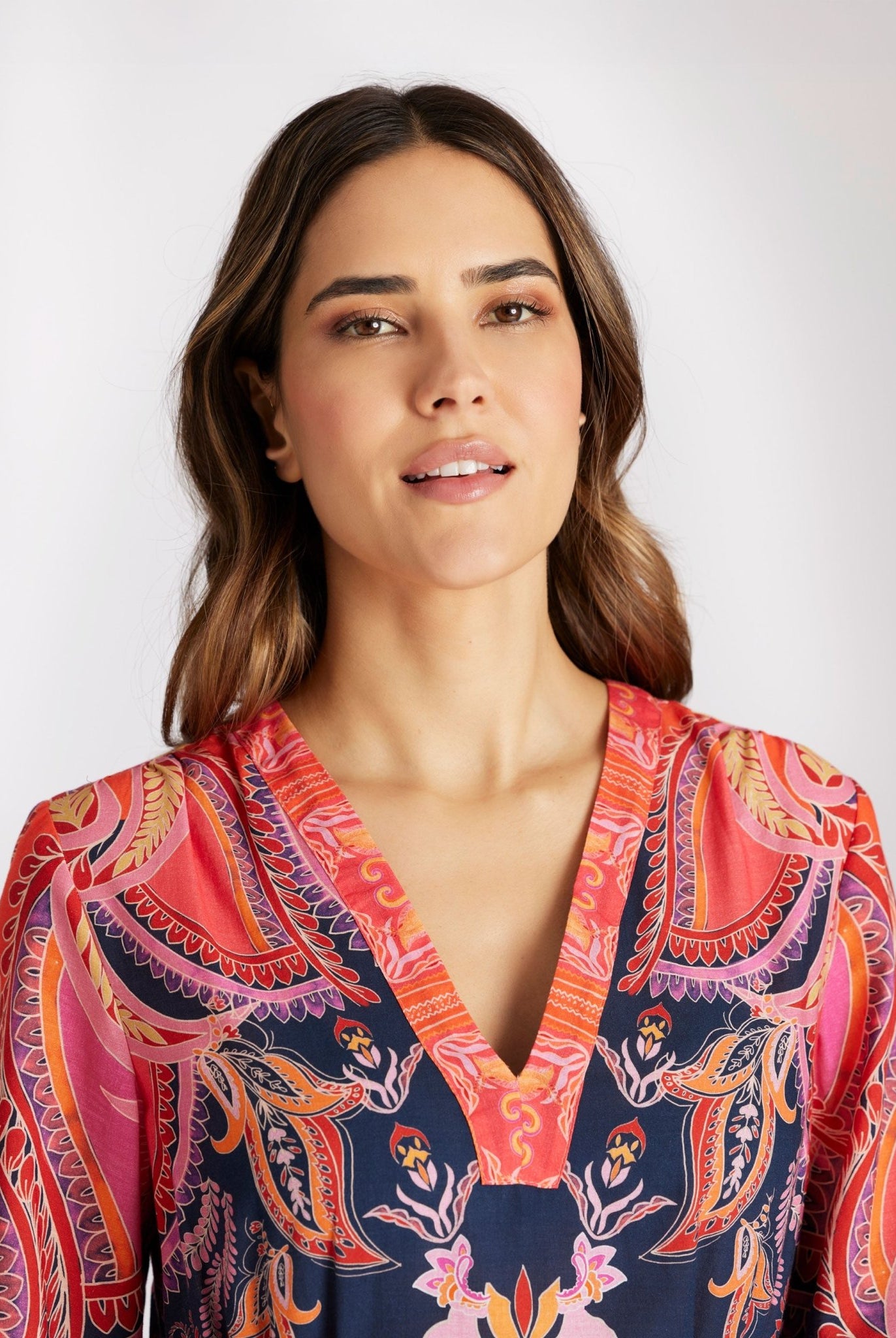 Coming Soon! Langes, tailliertes Kleid YIJE aus 100 % Baumwolle - FOX'S - Fashion