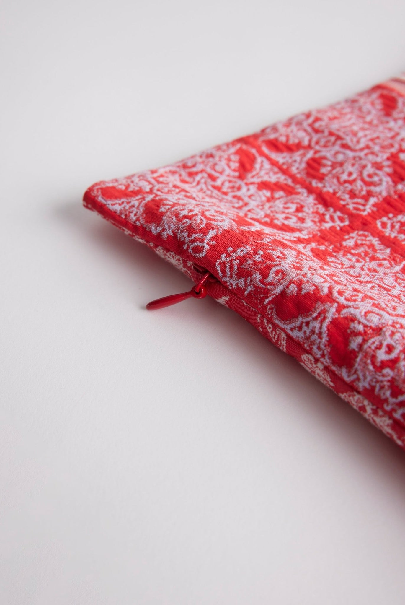 Gewebte Dekokissenhülle EVELIN in edlem Jacquard aus Baumwoll - Viskose - Mix - FOX'S - Fashion