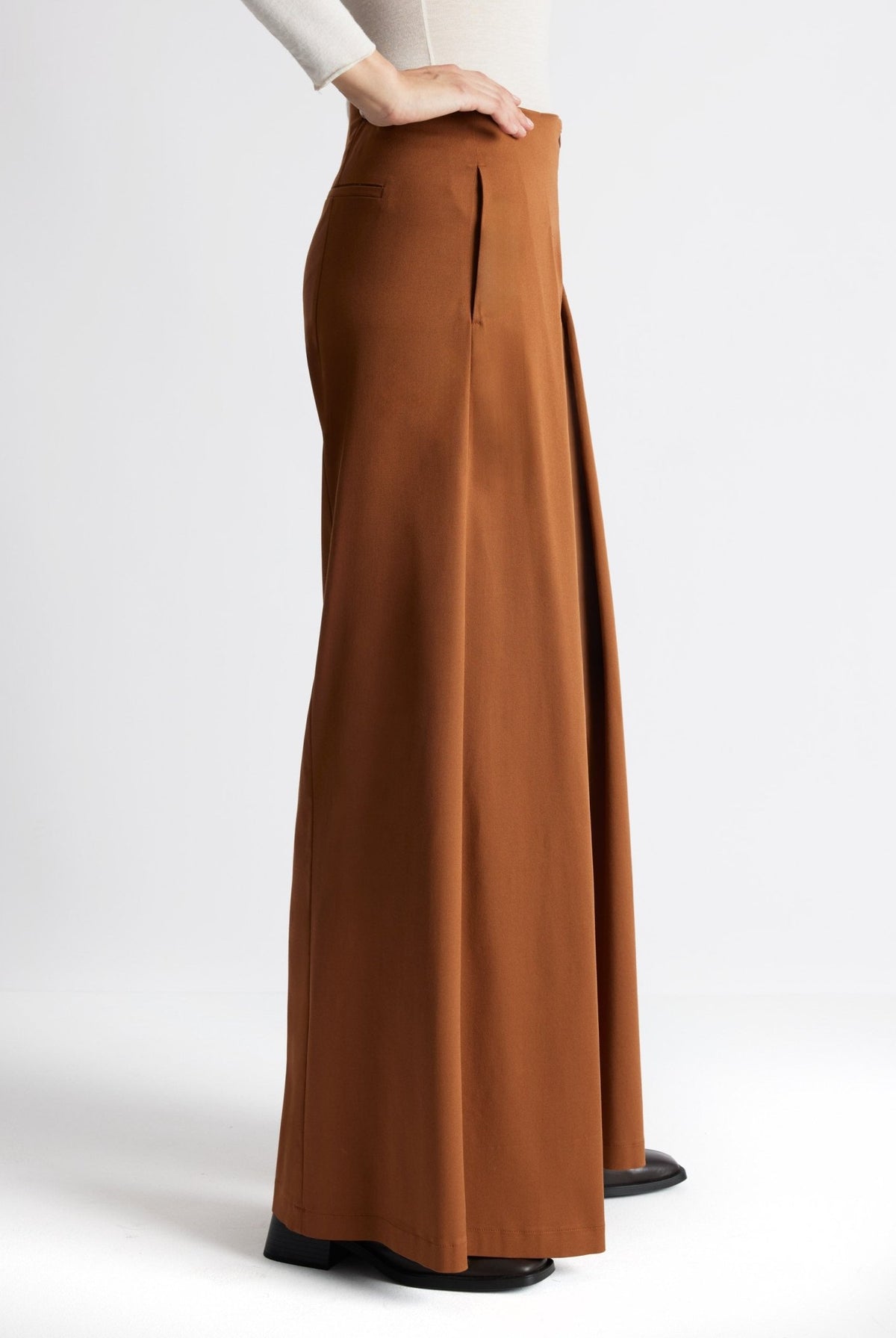 Hose QUKASEI aus glattem Viskosejersey mit weitem Bein - FOX'S-Fashion