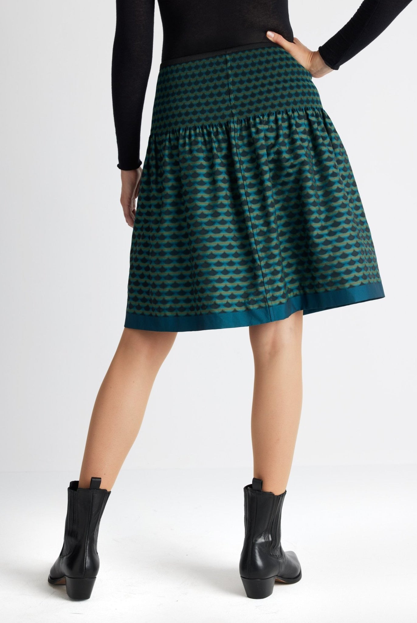 Kurzer One Size Rock LUMIRO-W aus edlem Webstoff mit Gummibund - FOX'S-Fashion