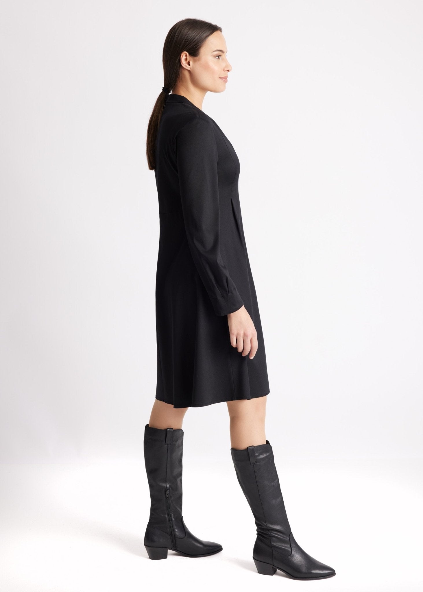 Kurzes Kleid QUENZYA aus glattem Viskosejersey in A-Linie - FOX'S-Fashion