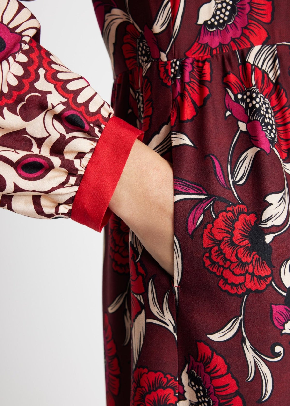 Kurzes Kleid VALUNA aus 100 % Viskose in leichter A-Linie - FOX'S-Fashion