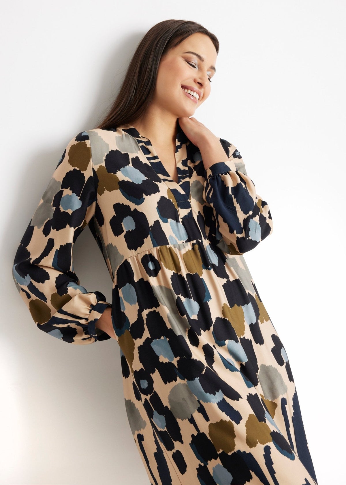Kurzes Kleid VALUNA aus 100 % Viskose in leichter A-Linie - FOX'S-Fashion