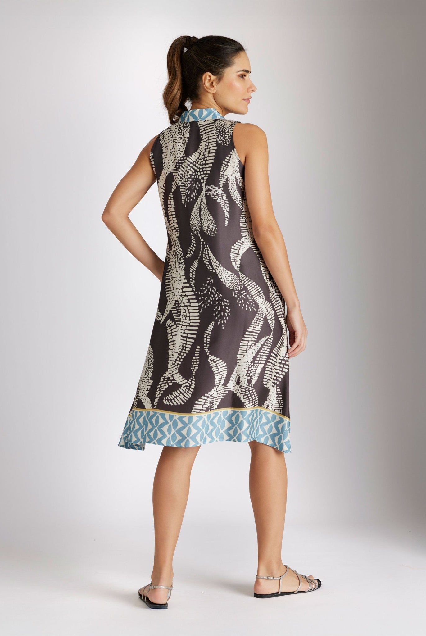 Kurzes Kleid ZYKADI aus Viskose in A - Linie - FOX'S - Fashion