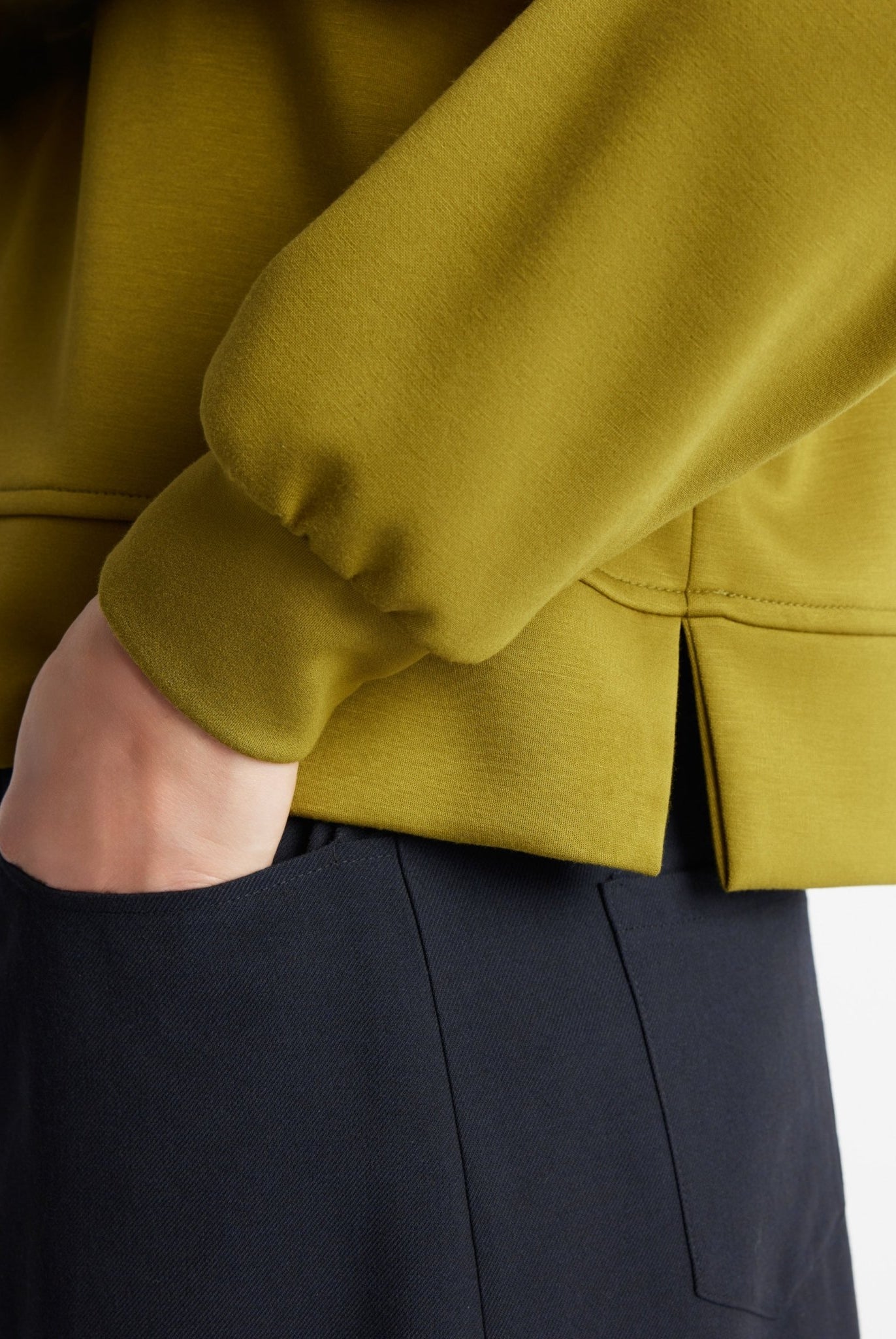 Legeres Sweatshirt NUPULI aus Viskose-Mix - FOX'S-Fashion
