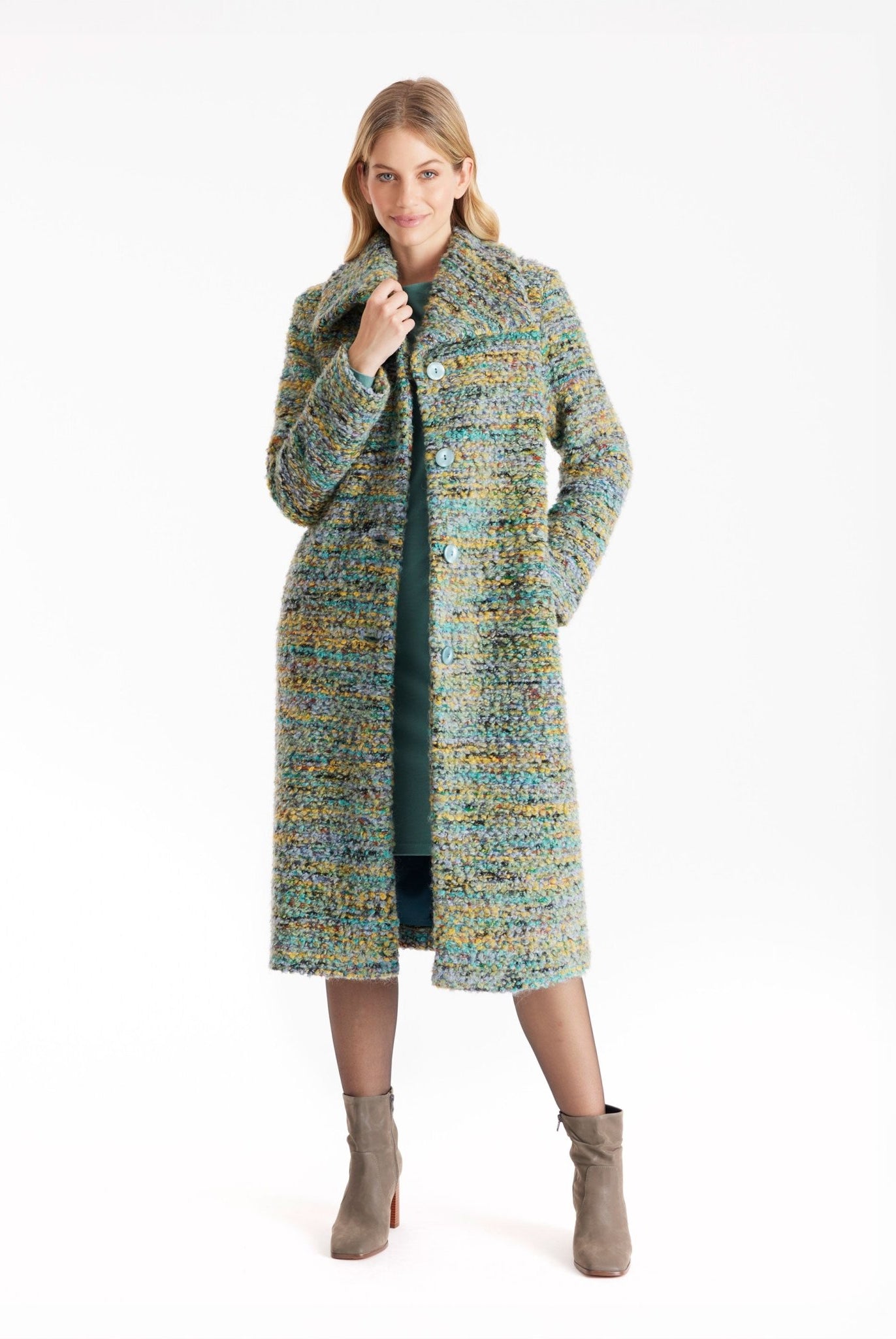 Langer Mantel MISSELINA mit Kragen und Knopfleiste aus Multicolor-Bouclé in Türkis und Gelb