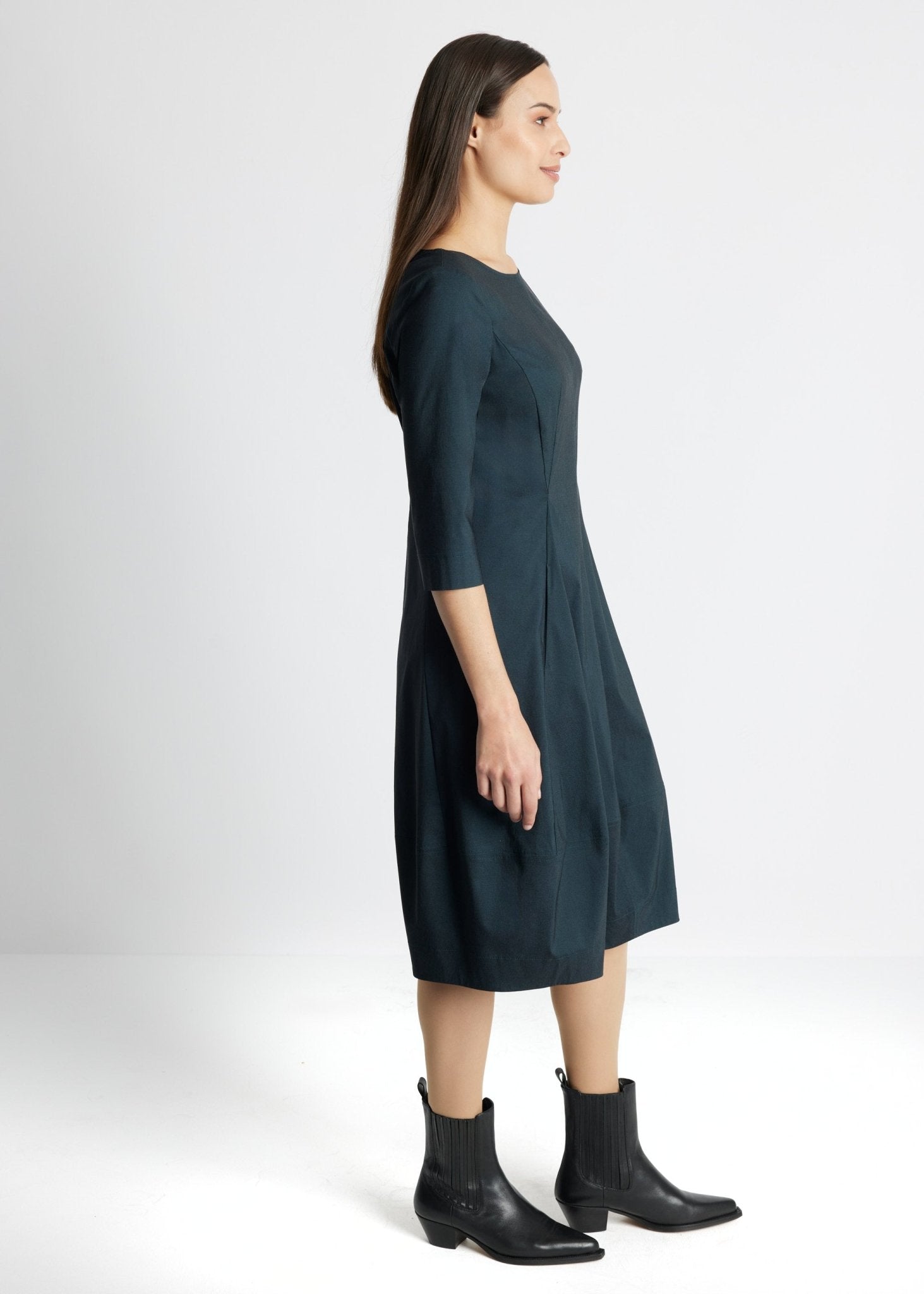 Midi-Kleid JAROBO aus Viskose-Mix mit leichter O-Form - FOX'S-Fashion