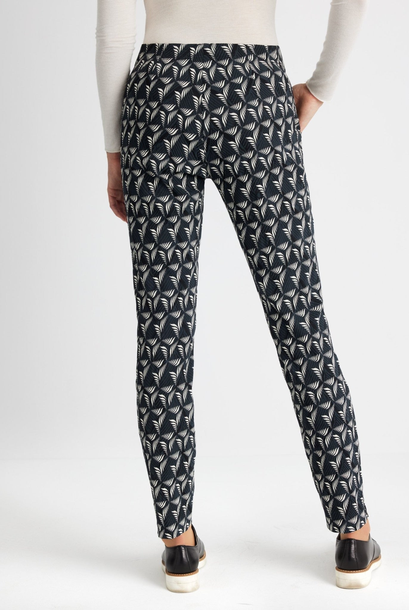 Schmale Hose ENESTRA aus Viskose-Mix mit Gummibund - FOX'S-Fashion