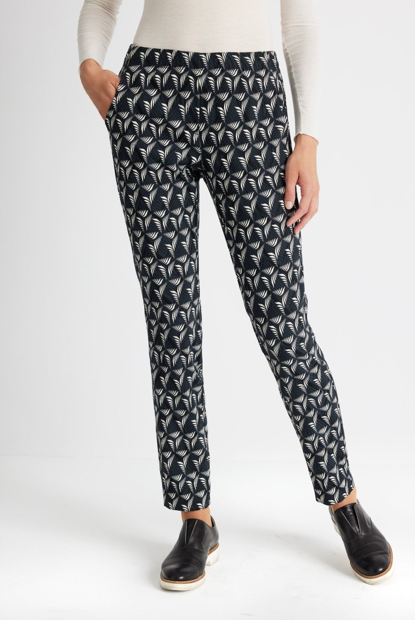 Schmale Hose ENESTRA aus Viskose-Mix mit Gummibund - FOX'S-Fashion