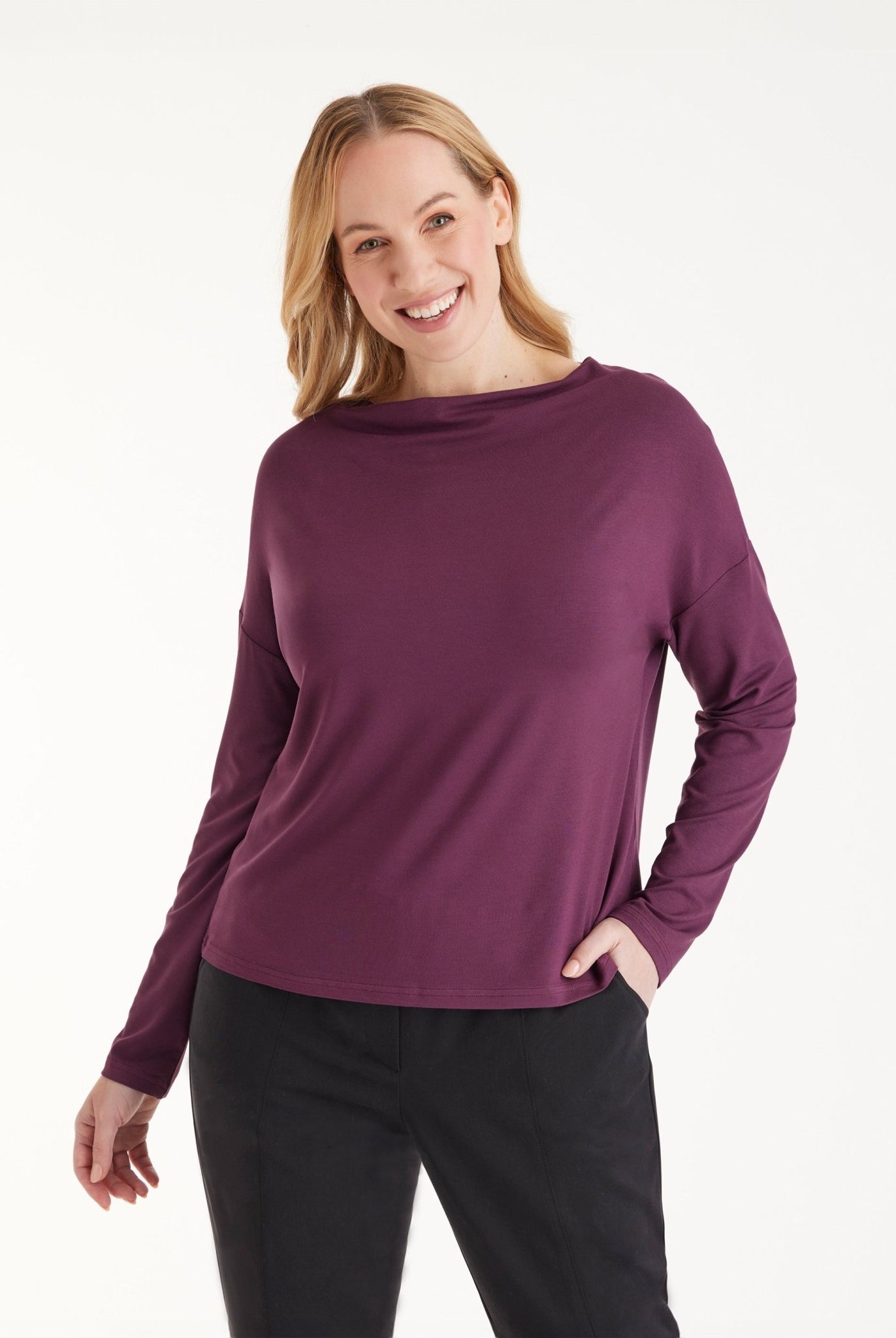 Shirt CISQUIT mit Wasserfallausschnitt und langen Armen in Rot