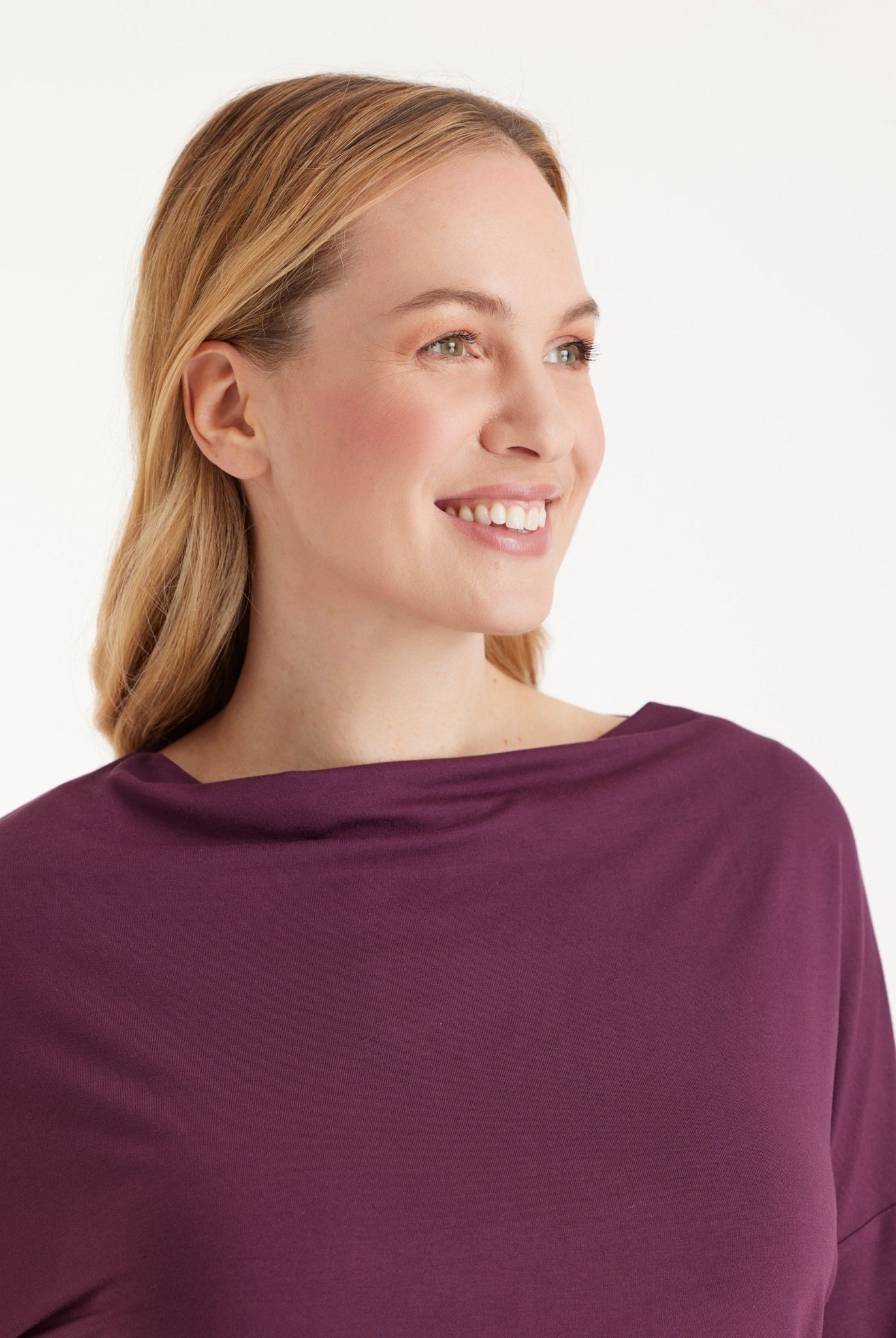 Shirt CISQUIT mit Wasserfallausschnitt und langen Armen in Rot
