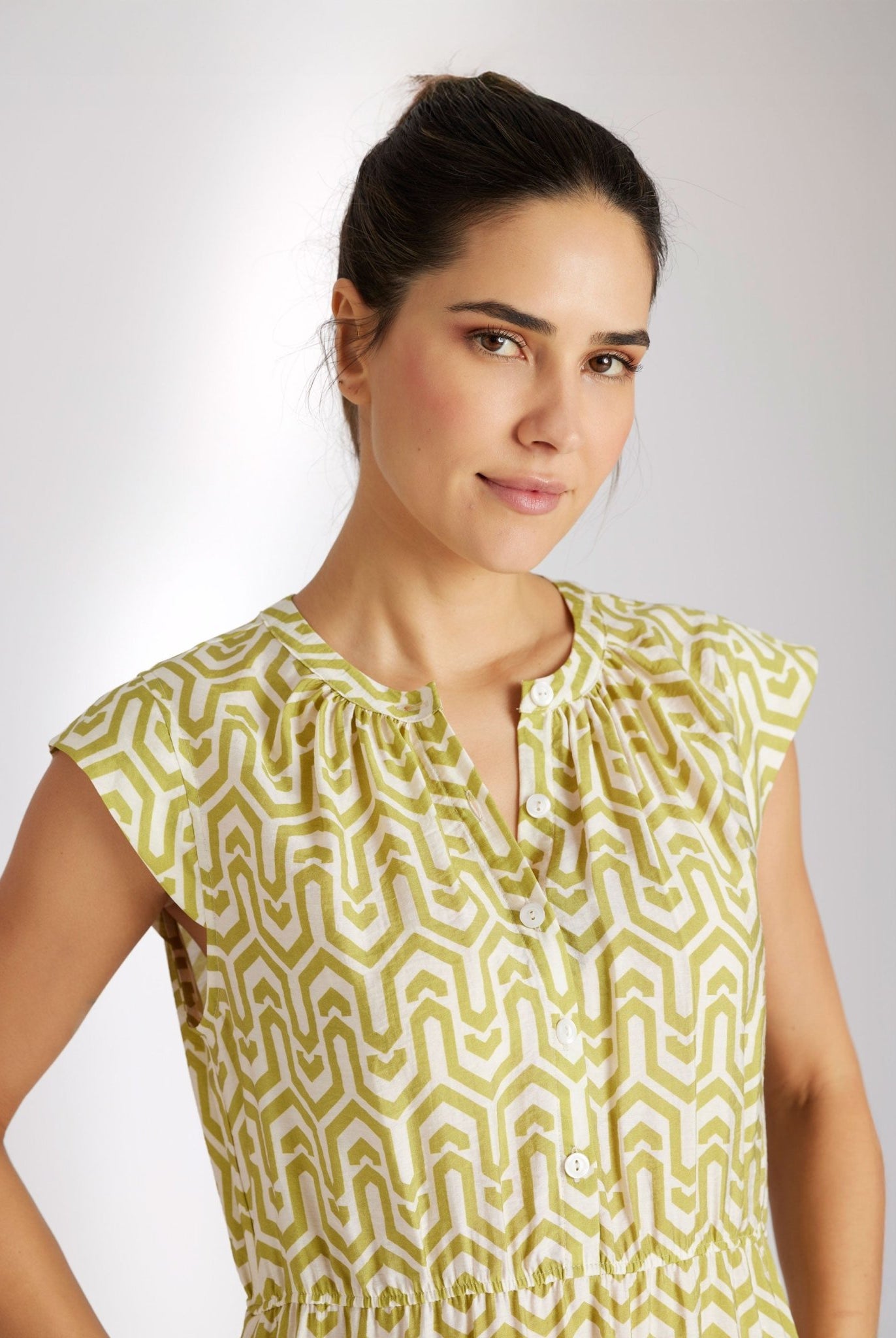 Tailliertes Kleid XAYANA aus Viskose - Mix mit Knopfleiste - FOX'S - Fashion