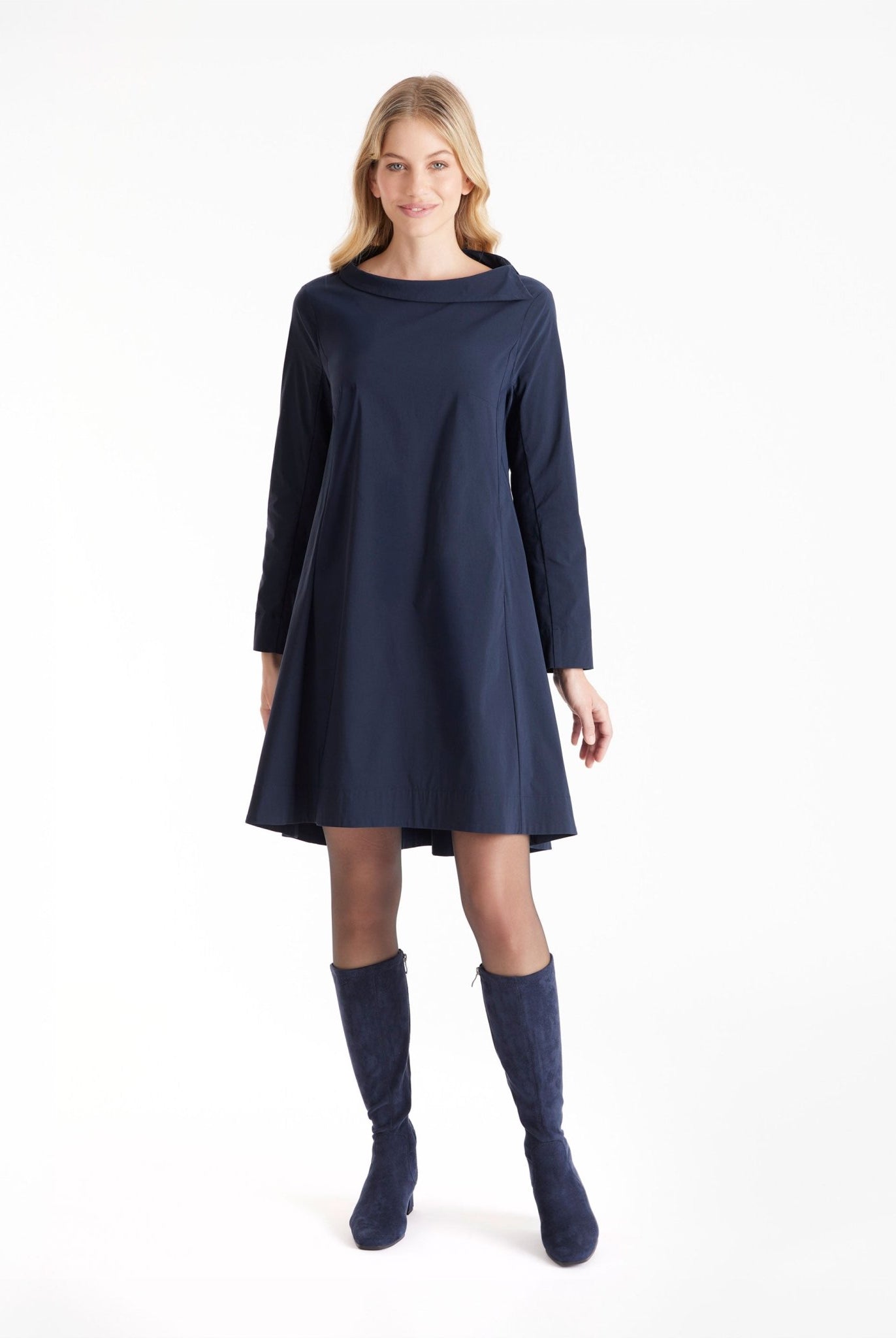 Kurze Tunika JUNIKA mit Kragen, langen Armen und seitlichen Eingrifftaschen in Dunkelblau