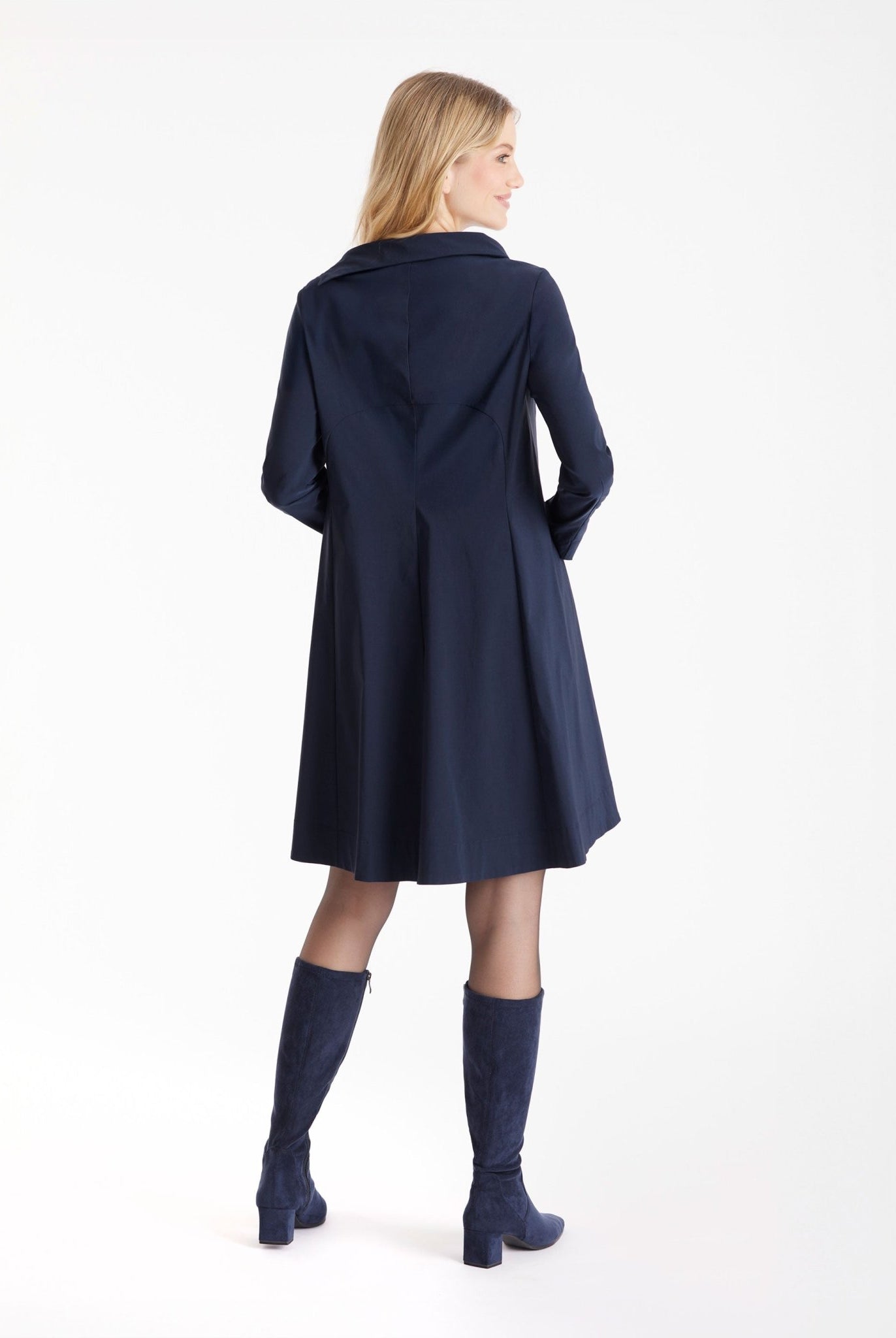 Kurze Tunika JUNIKA mit Kragen, langen Armen und seitlichen Eingrifftaschen in Dunkelblau