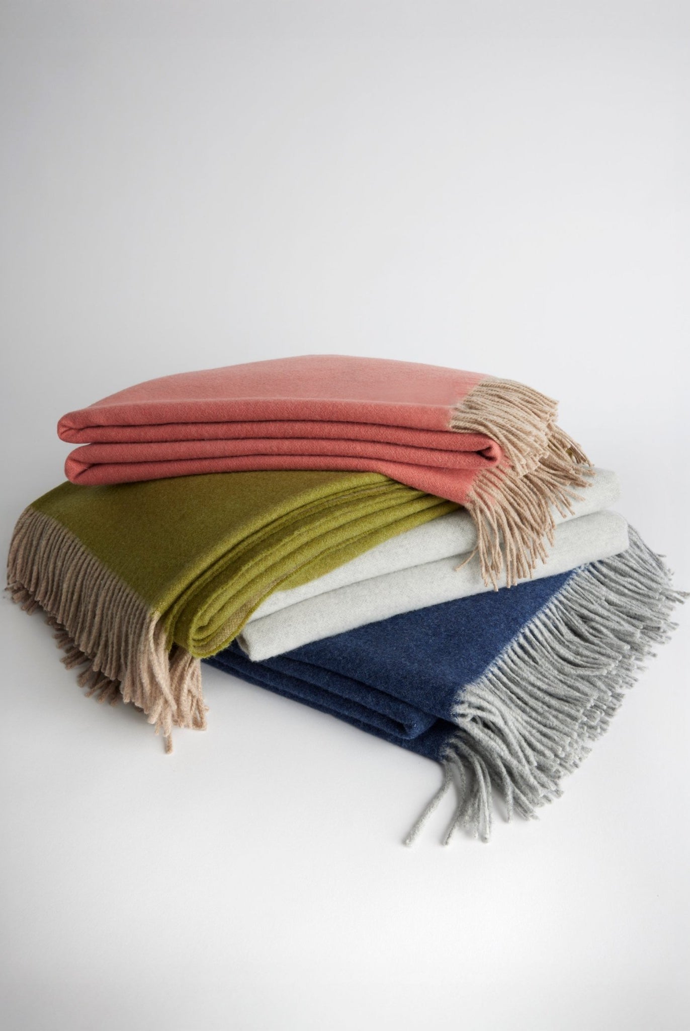 Weiche Decke LANA aus extrafeiner Schurwolle in Doubleface - Machart - FOX'S - Fashion