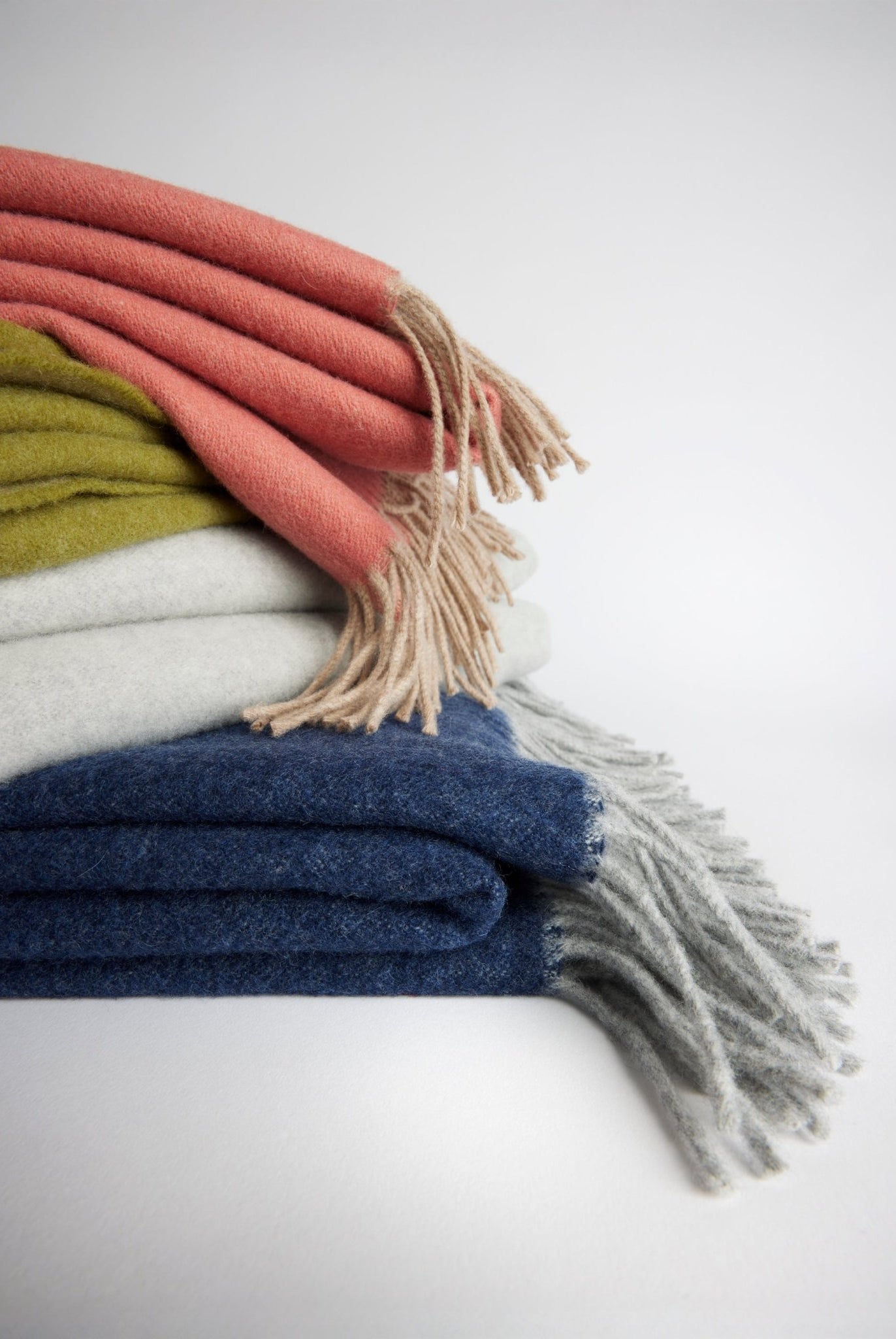 Weiche Decke LANA aus extrafeiner Schurwolle in Doubleface - Machart - FOX'S - Fashion