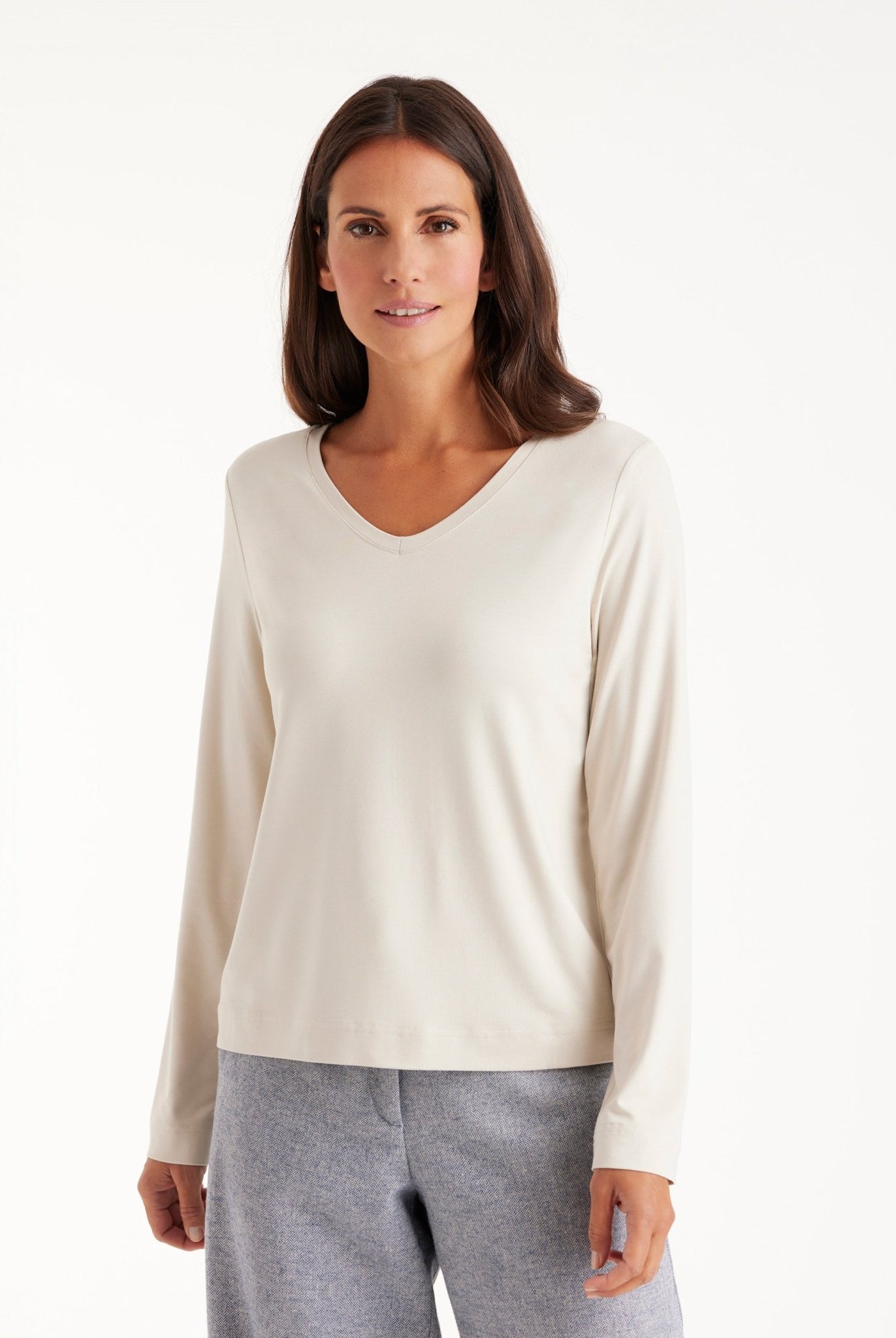 Langarm Shirt CLIVONITA mit Rundhals und V-Ausschnitt in Beige