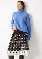 Legerer Strickpullover DEROLY mit hohem Kragen und langen Ärmeln in Hellblau