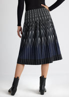 One Size Rock LONGERO-W in Midi-Länge mit Gummibund und Muster in Schwarz