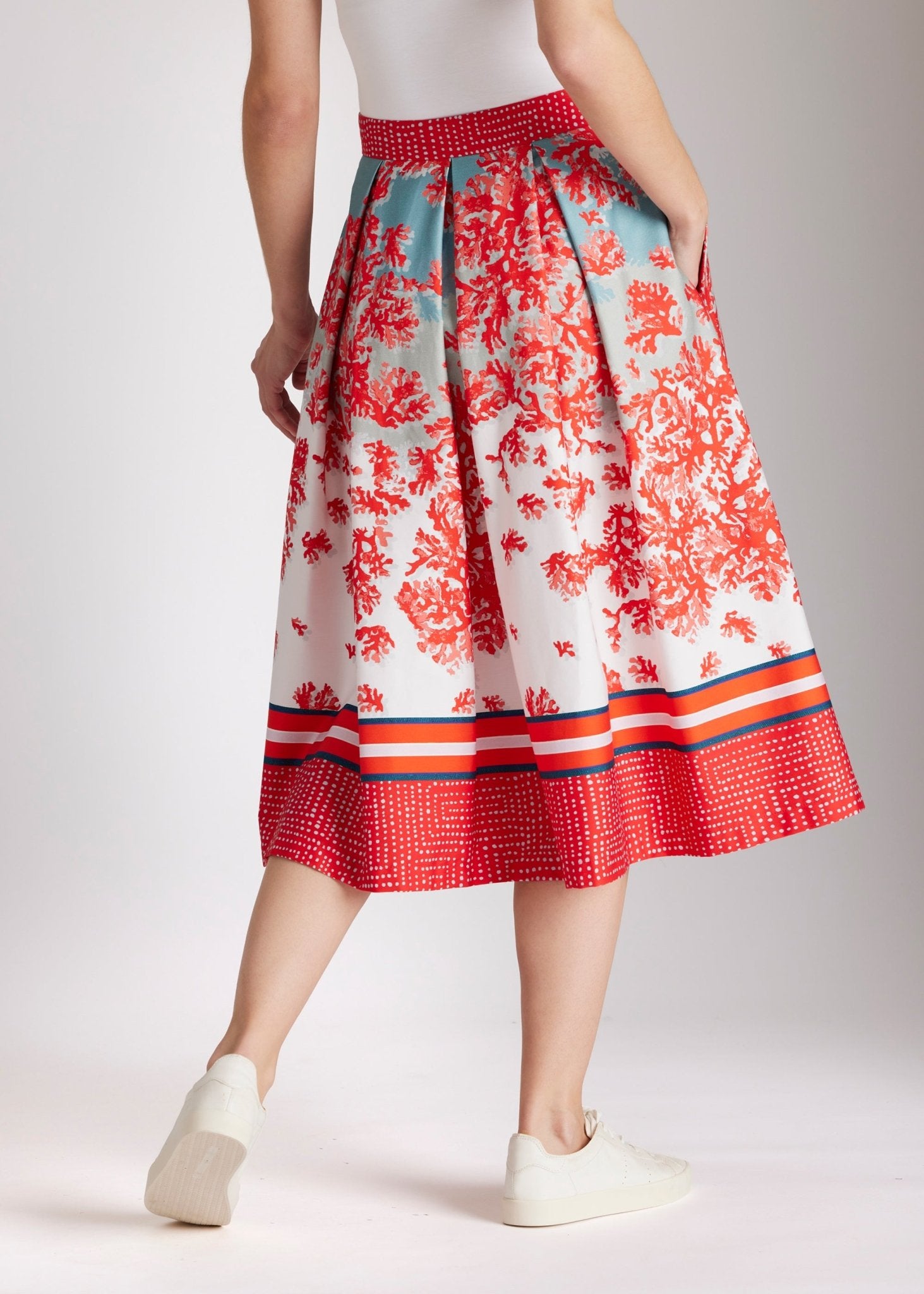 Ausgestellter Rock FAPIRO mit Falten, seitlichem Reißverschluss und Muster in Rot