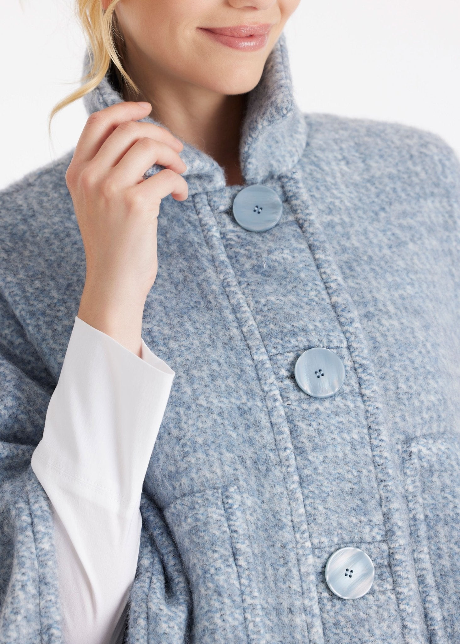 Cape YAMYKA mit Kragen und Knopfleiste - FOX'S - Fashion