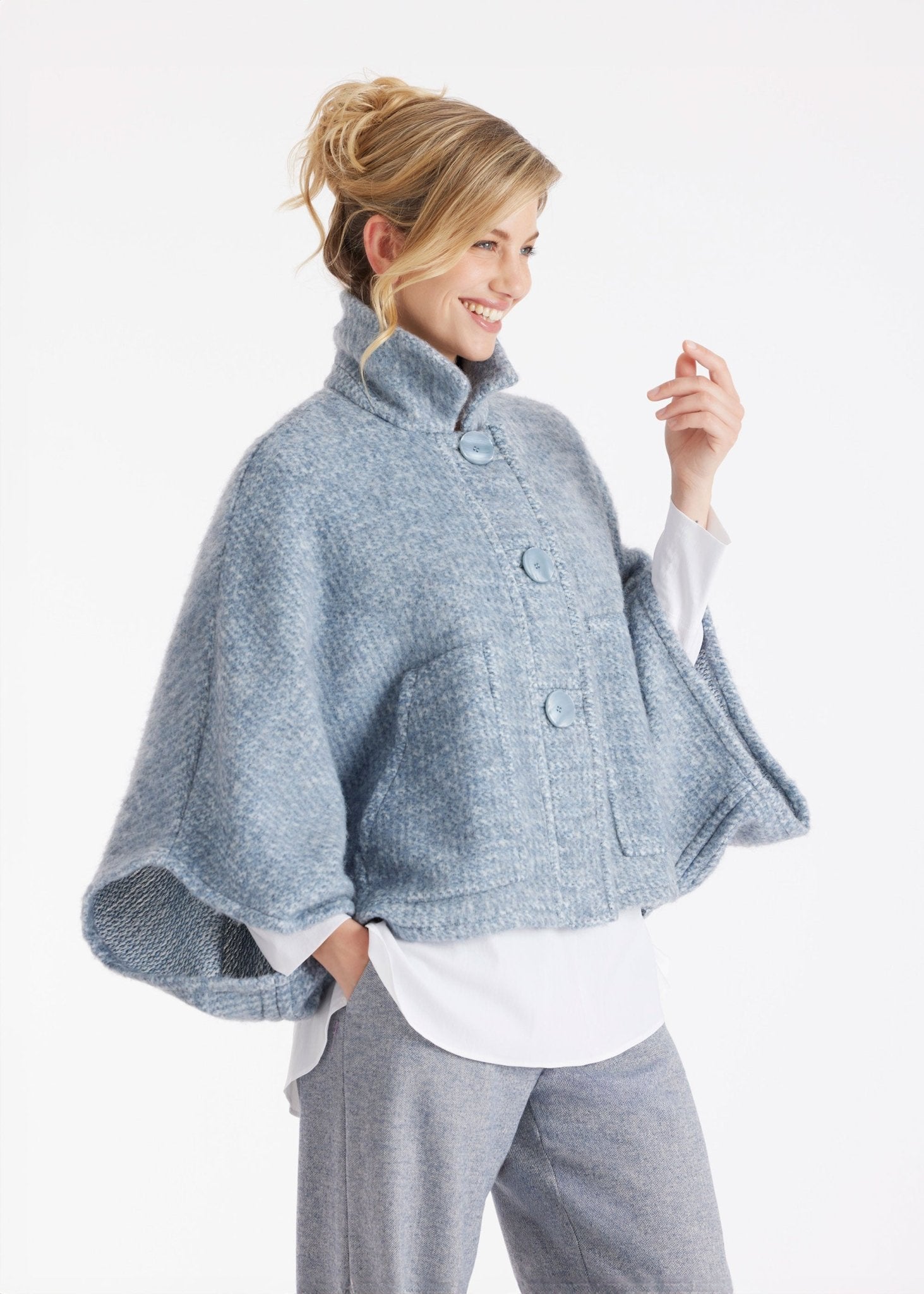 Cape YAMYKA mit Kragen und Knopfleiste - FOX'S - Fashion