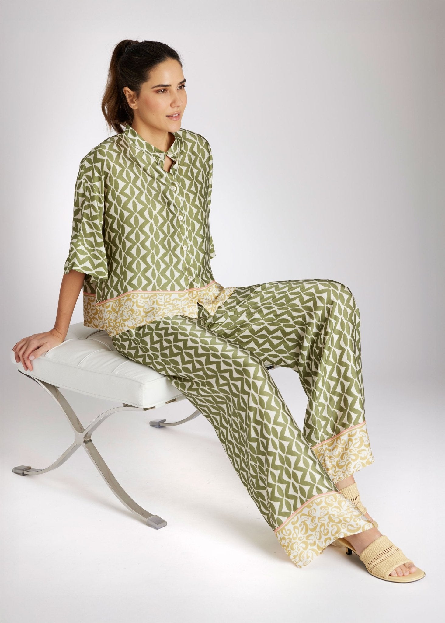 Coming Soon! Lange, legere Hose ZYTARI aus Viskose mit Gummibund - FOX'S - Fashion