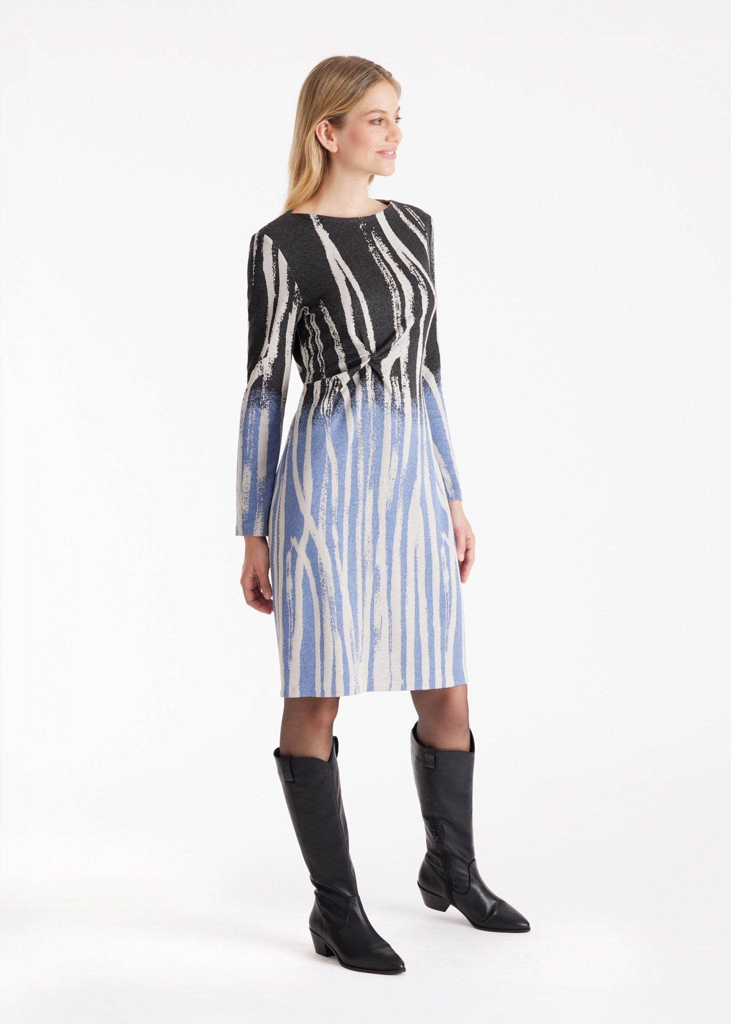 Etuikleid QUUU mit U - Boot - Ausschnitt und Knotung - FOX'S - Fashion