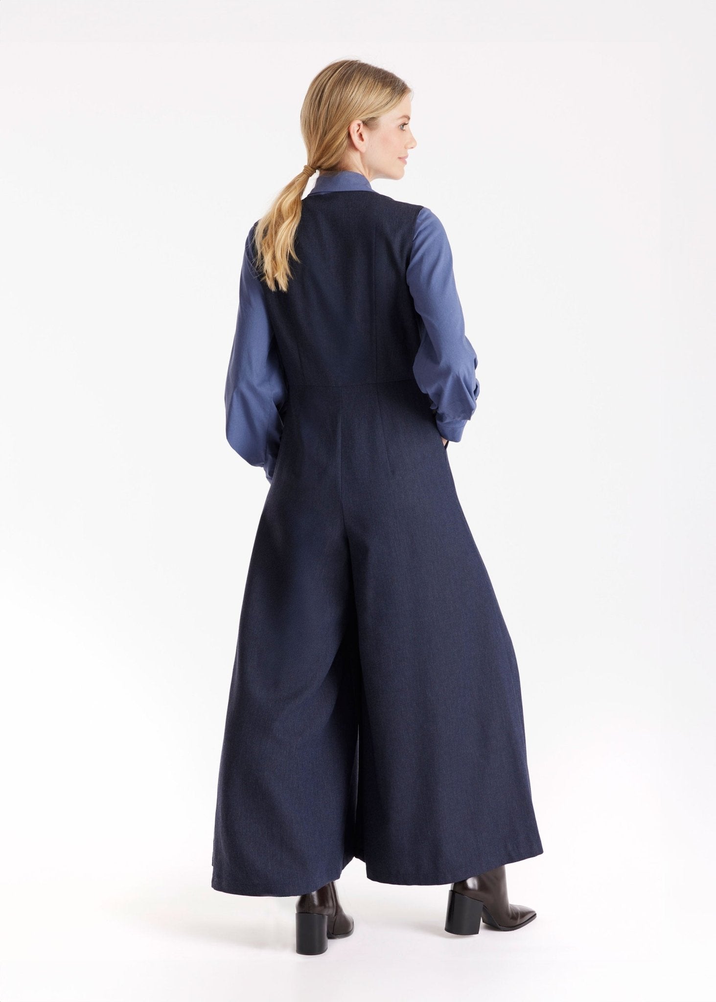 Jumpsuit IMPSUI mit V - Ausschnitt und weitem Bein - FOX'S - Fashion