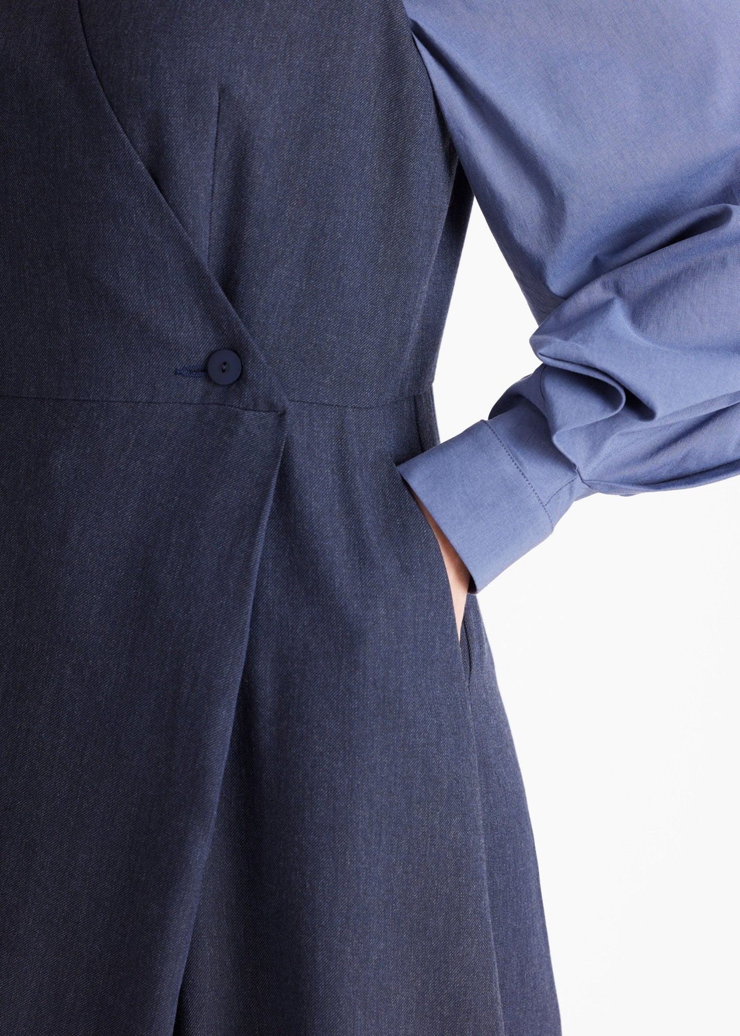 Jumpsuit IMPSUI mit V - Ausschnitt und weitem Bein - FOX'S - Fashion
