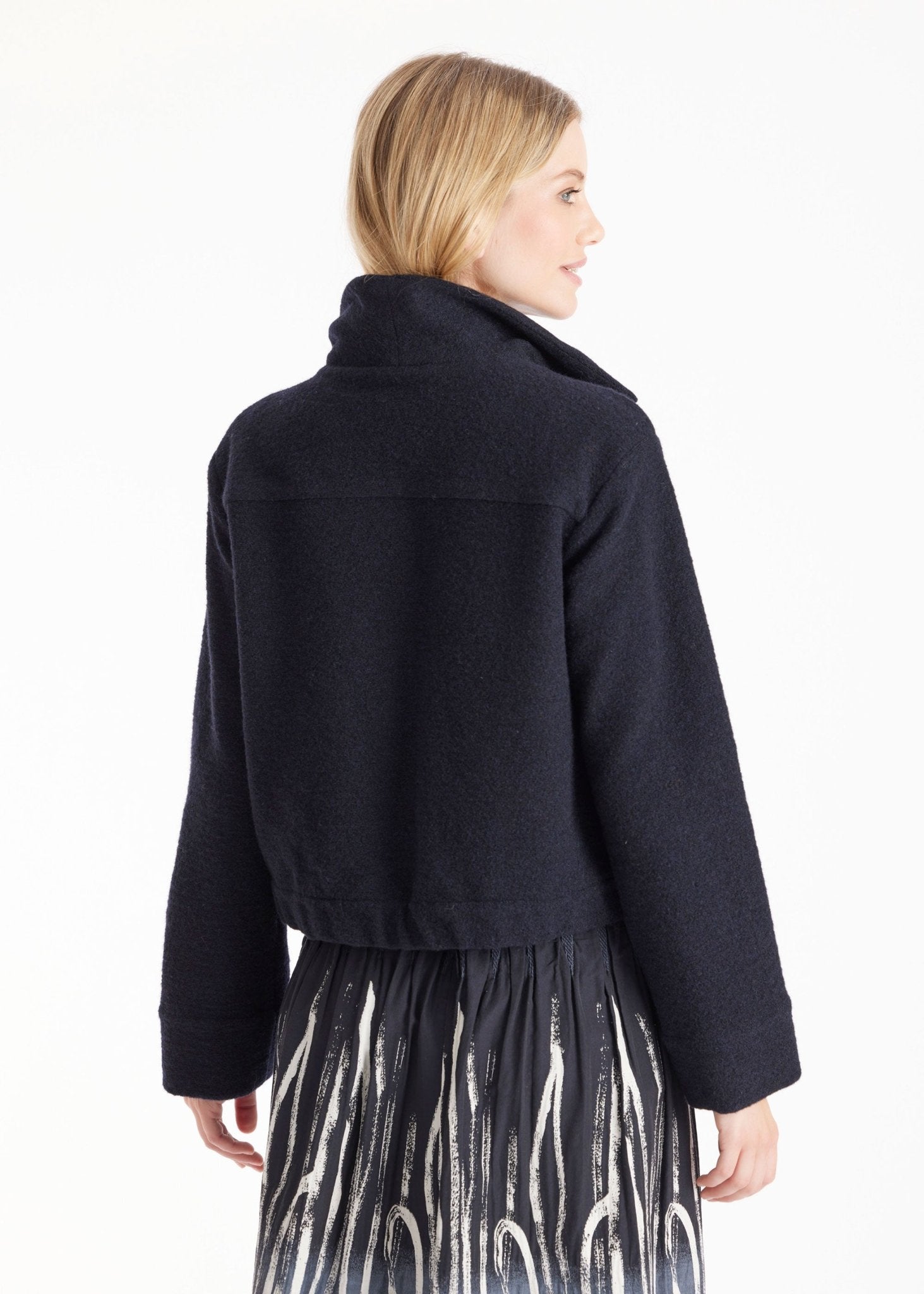 Kurze Jacke MARIERA mit Kragen und Reißverschluss - FOX'S - Fashion
