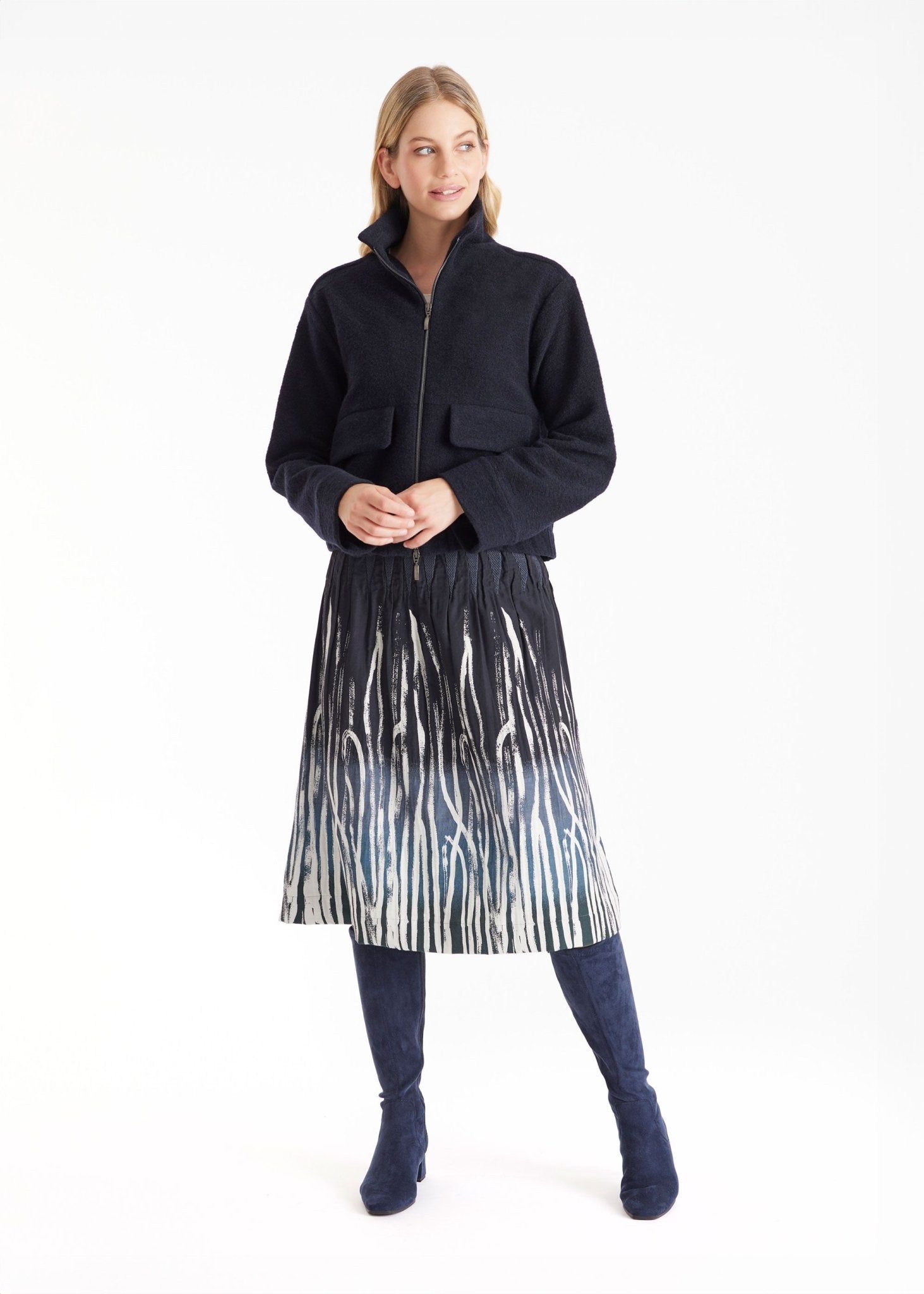 Kurze Jacke MARIERA mit Kragen und Reißverschluss - FOX'S - Fashion