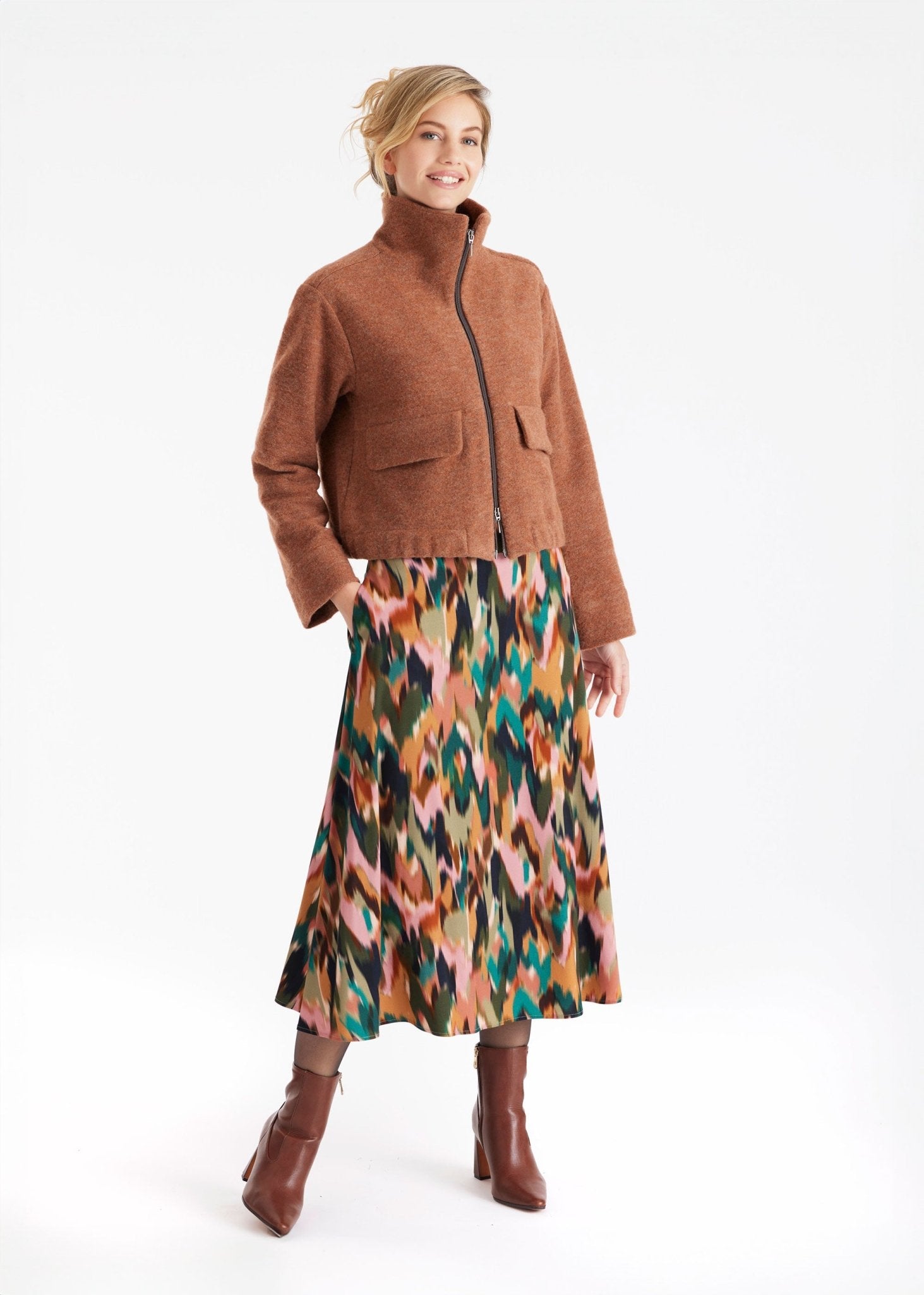 Buy the MARIERA short jacket with collar online FOX'S