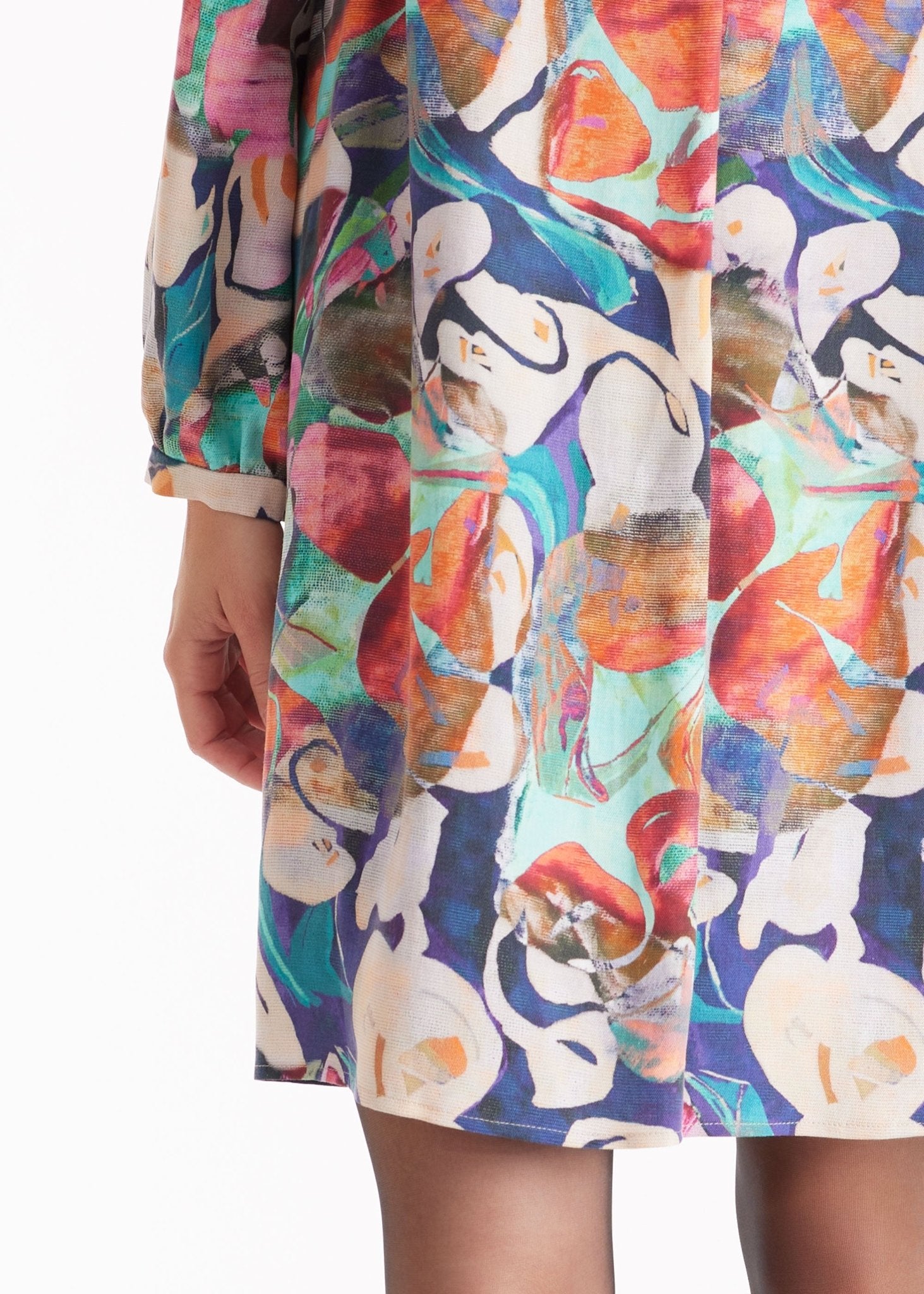 Kurzes Kleid DYRA aus Tencel mit V - Ausschnitt - FOX'S - Fashion