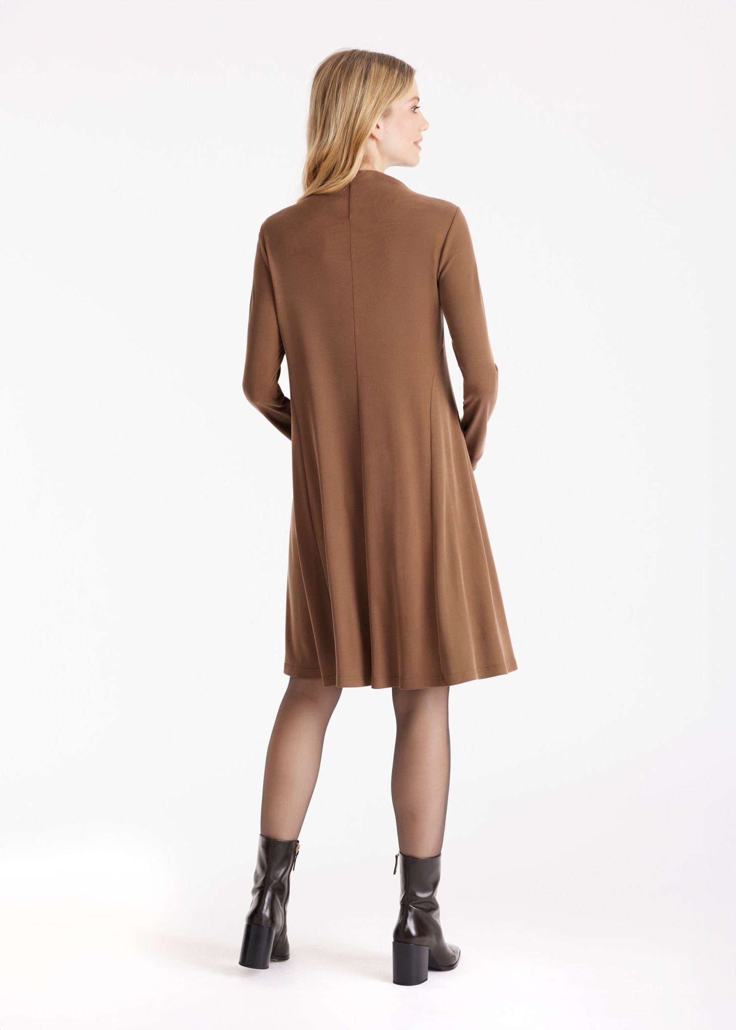 Kurzes Kleid MUDRESSE mit hohem Kragen - FOX'S - Fashion