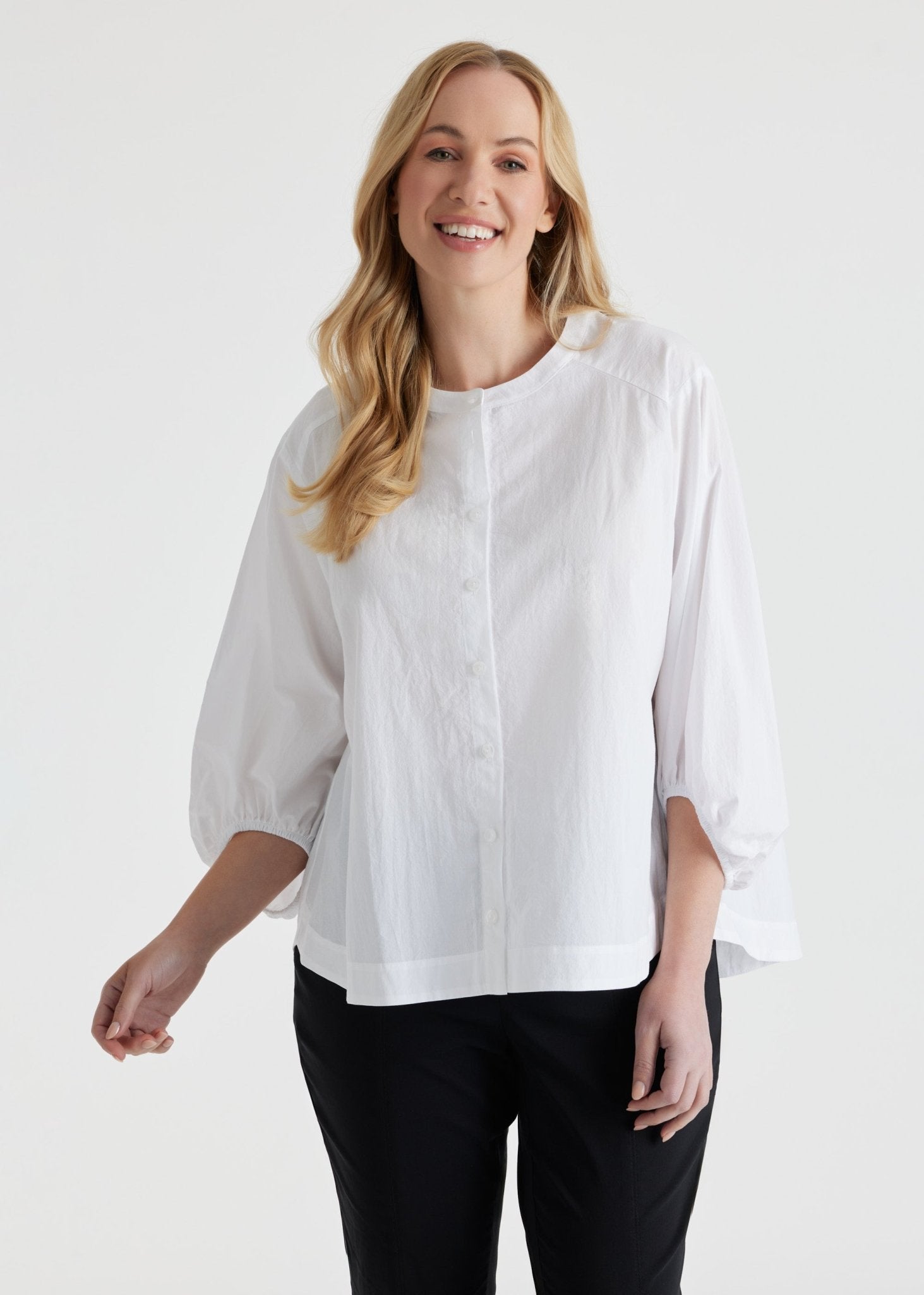 Legere Bluse BLOMBERGA aus 100 % Baumwolle - FOX'S - Fashion