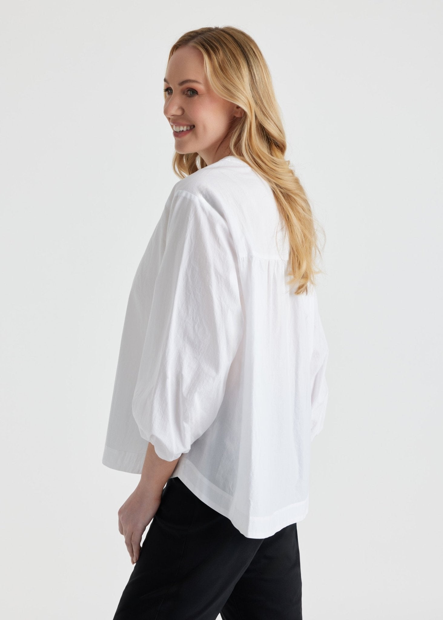Legere Bluse BLOMBERGA aus 100 % Baumwolle - FOX'S - Fashion