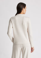 Leichtes Sweatshirt INTRONO mit erhöhtem Kragen, langen Ärmeln und Ziernähten in Beige