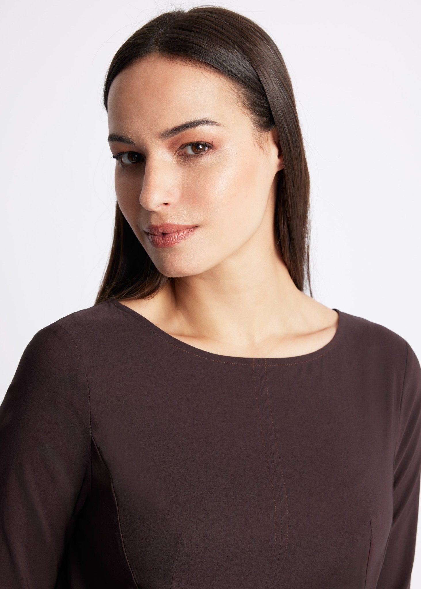 Midi-Kleid JAROBO aus Viskose-Mix mit leichter O-Form - FOX'S-Fashion