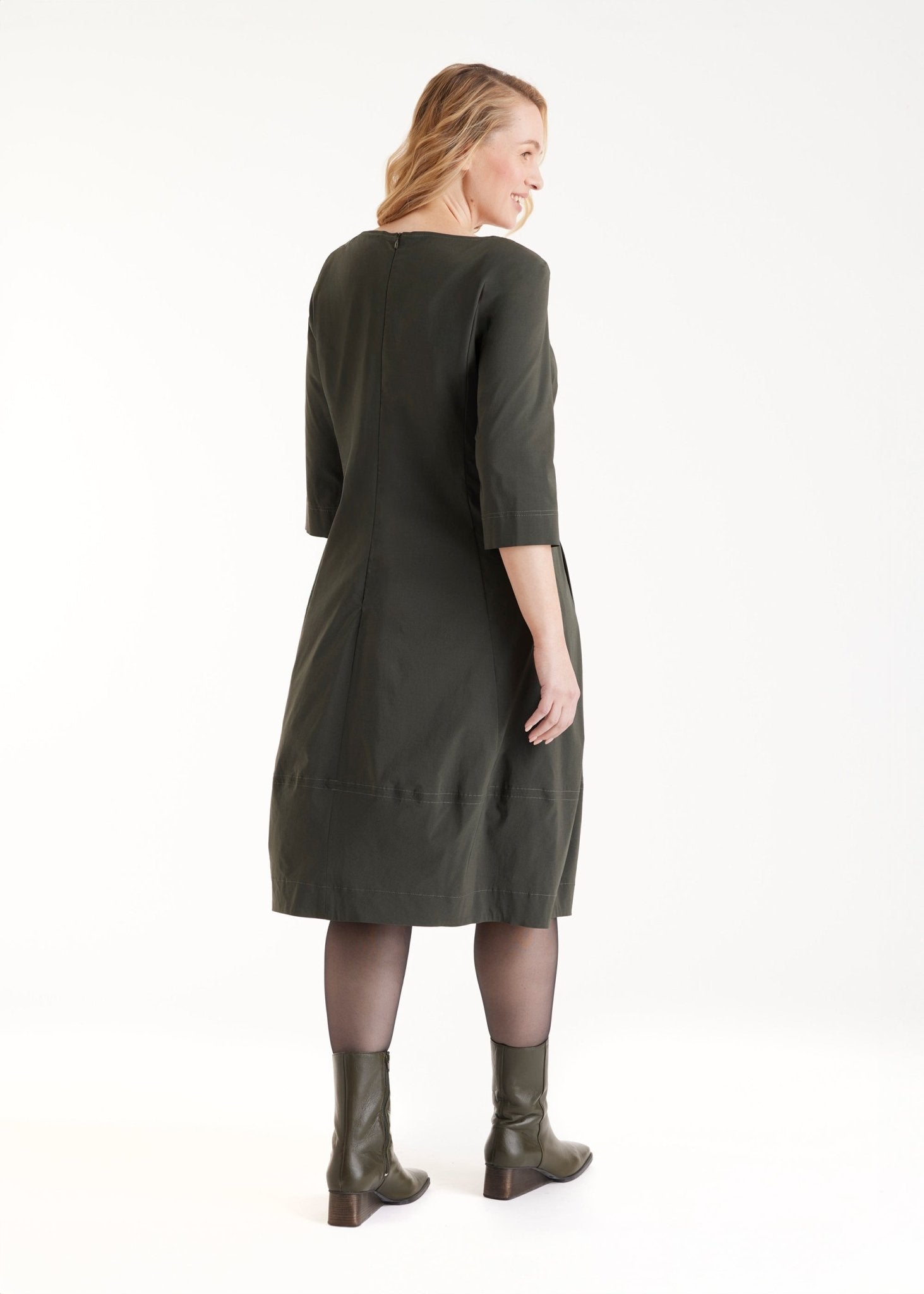 Midi - Kleid JAROBO mit Rundhals und leichter O - Form - FOX'S - Fashion