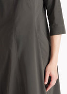 Midi - Kleid JAROBO mit Rundhals und leichter O - Form - FOX'S - Fashion