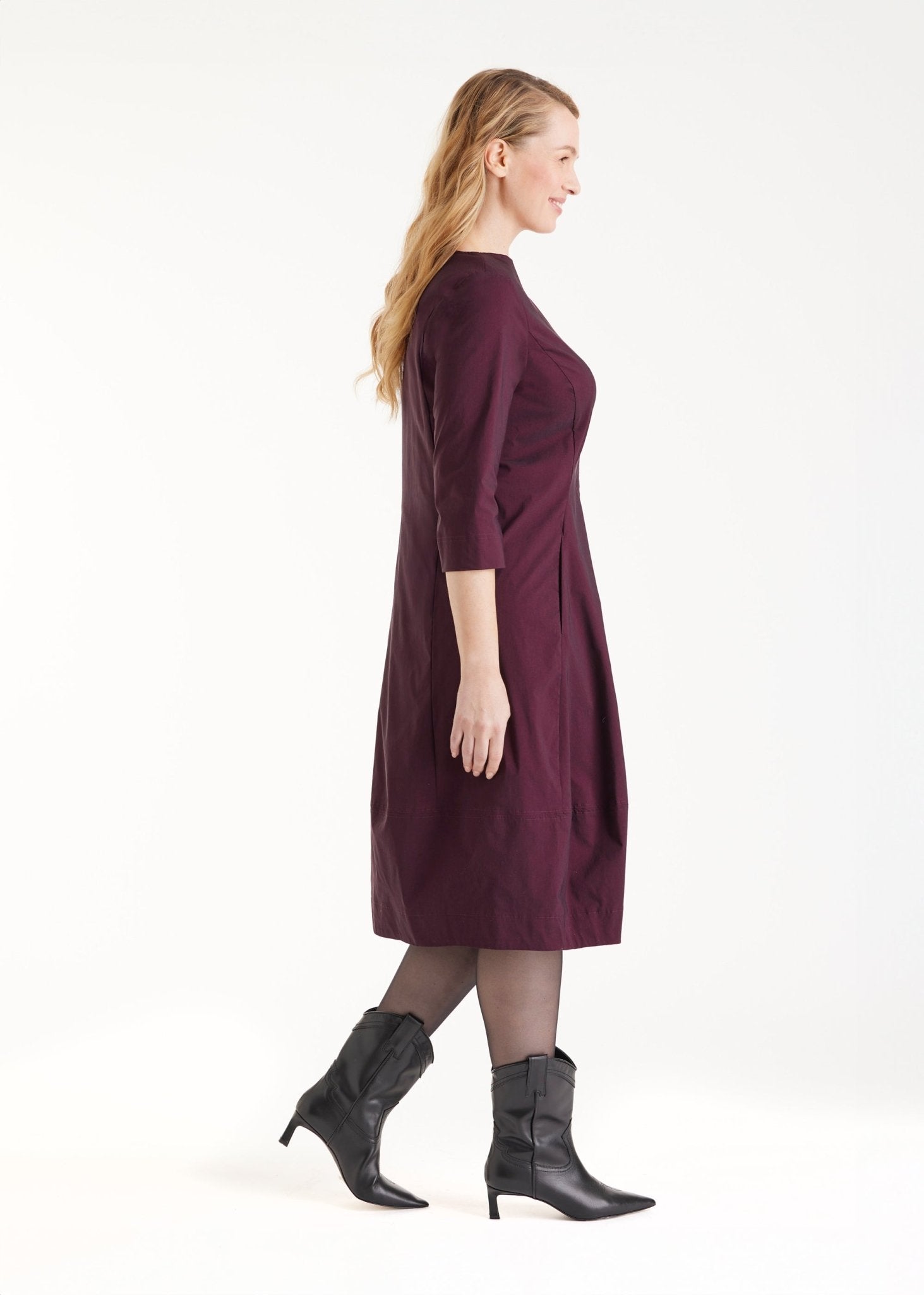Midi - Kleid JAROBO mit Rundhals und leichter O - Form - FOX'S - Fashion