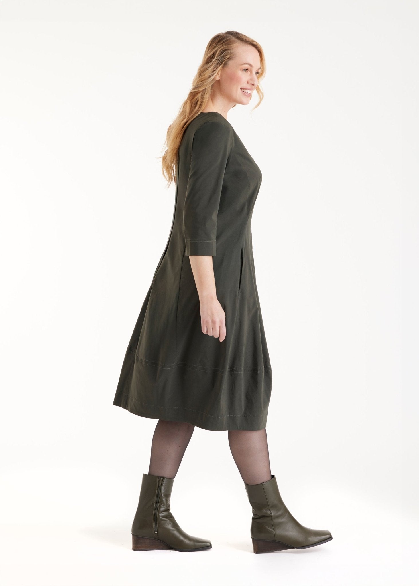 Midi - Kleid JAROBO mit Rundhals und leichter O - Form - FOX'S - Fashion