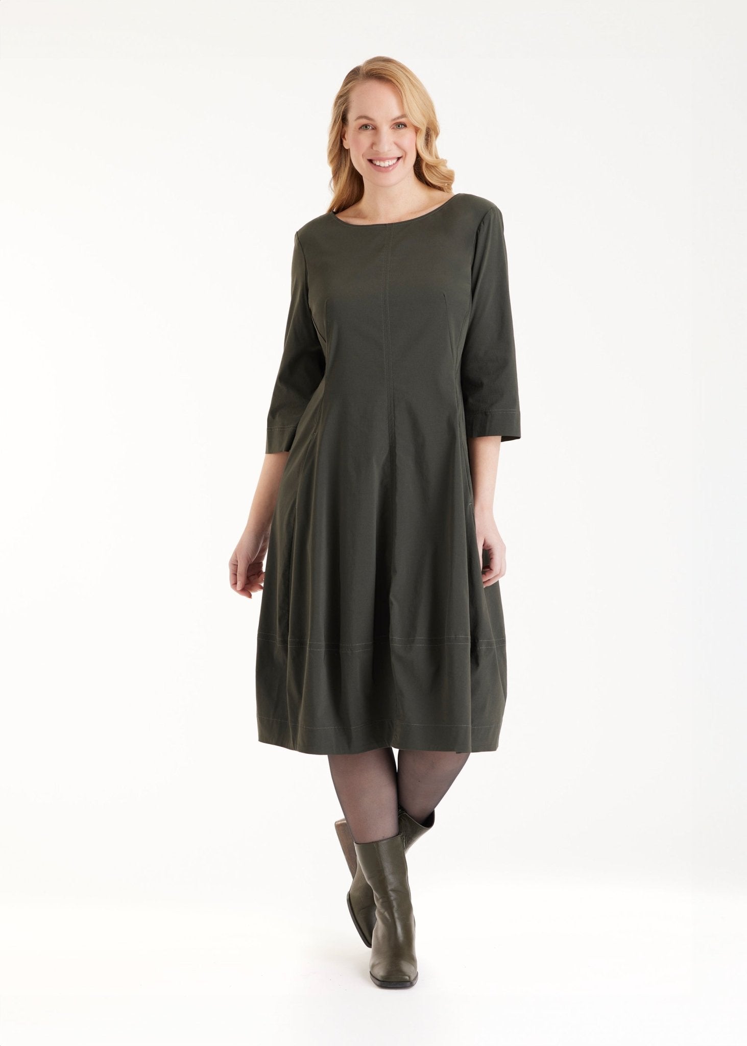 Midi - Kleid JAROBO mit Rundhals und leichter O - Form - FOX'S - Fashion