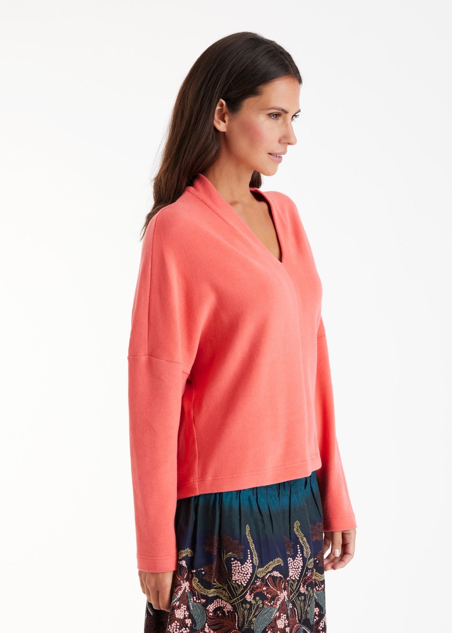 Pullover FEALIA mit V-Ausschnitt und langen Armen in Orange