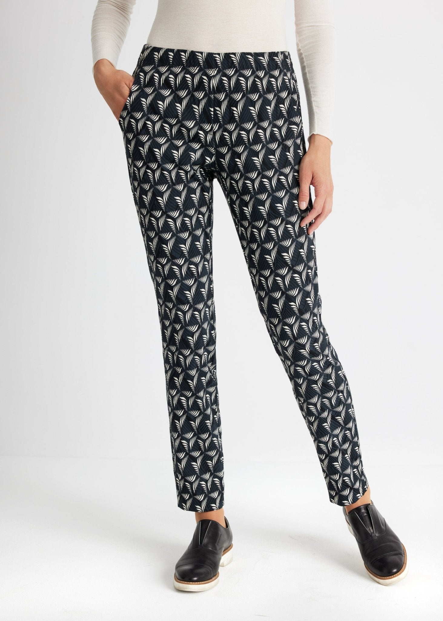 Schmale Hose ENESTRA aus Viskose-Mix mit Gummibund - FOX'S-Fashion
